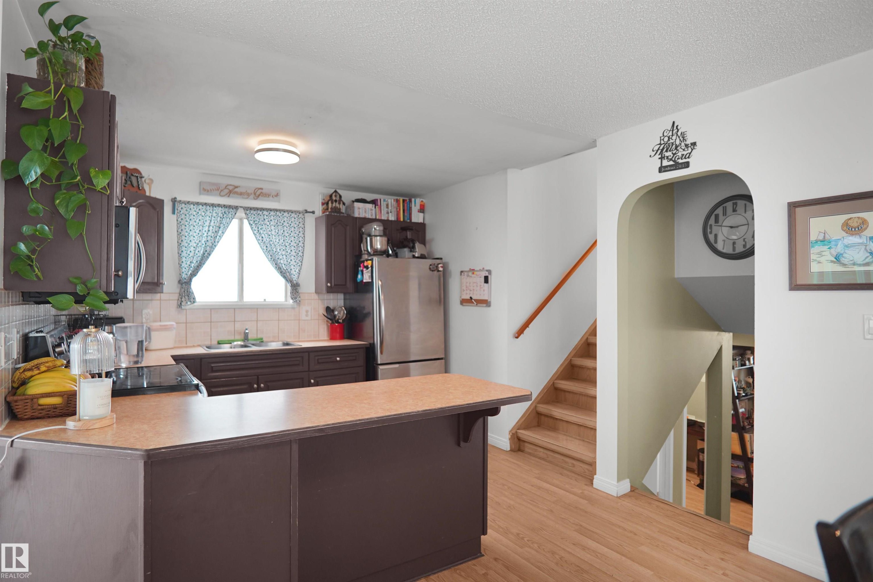 18322 71A Avenue Nw, Edmonton, AB - Indoor