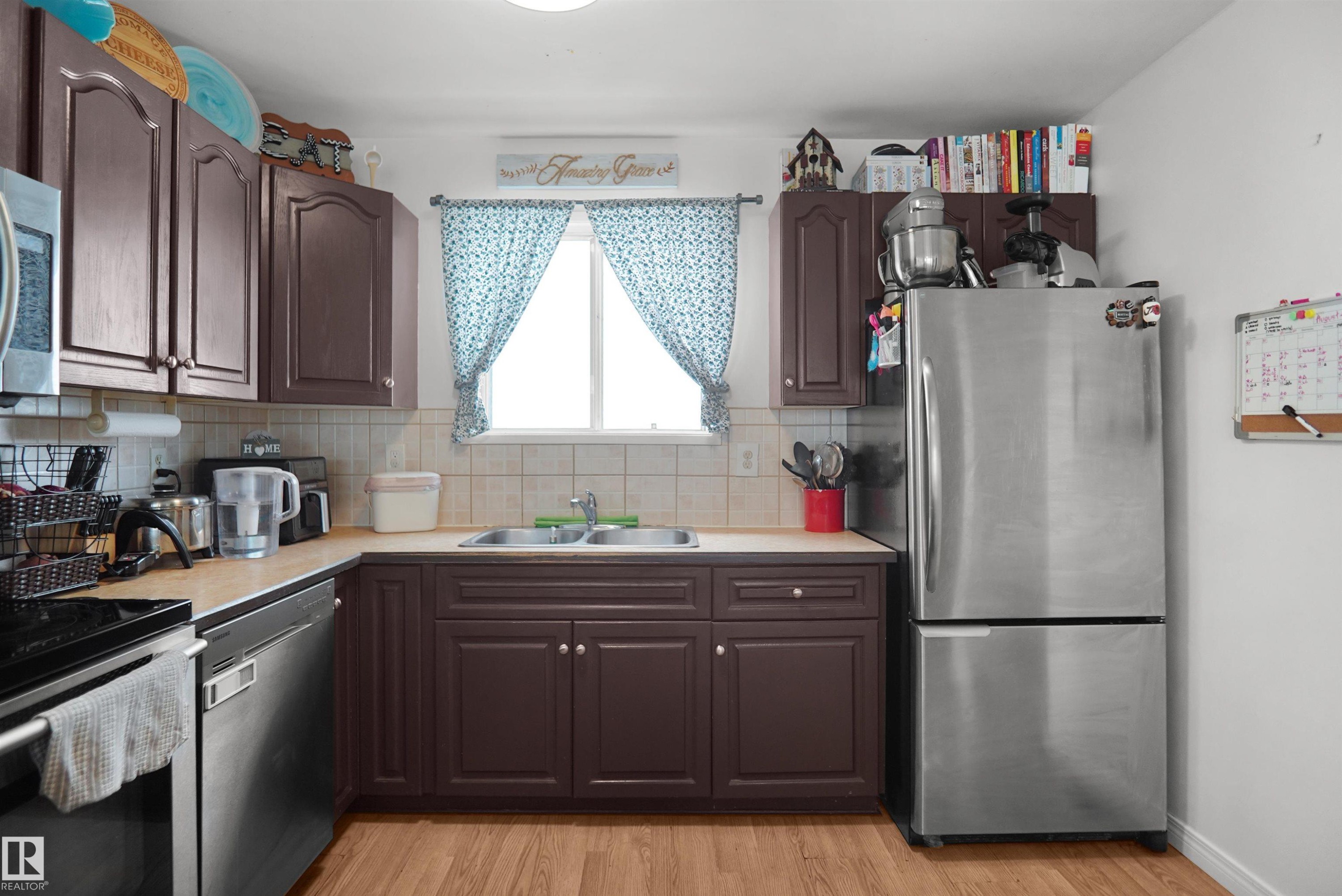 18322 71A Avenue Nw, Edmonton, AB - Indoor Photo Showing Kitchen With Double Sink