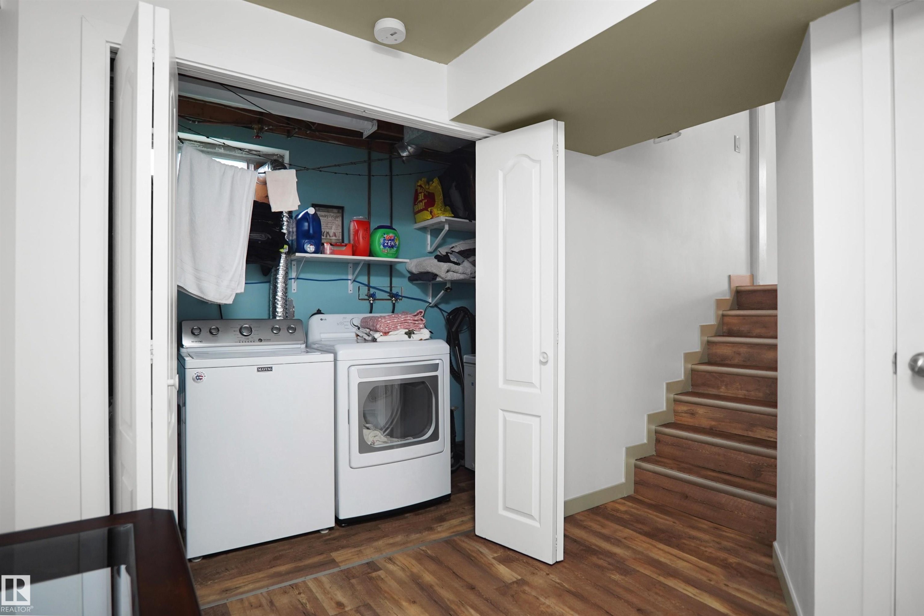 18322 71A Avenue Nw, Edmonton, AB - Indoor Photo Showing Laundry Room