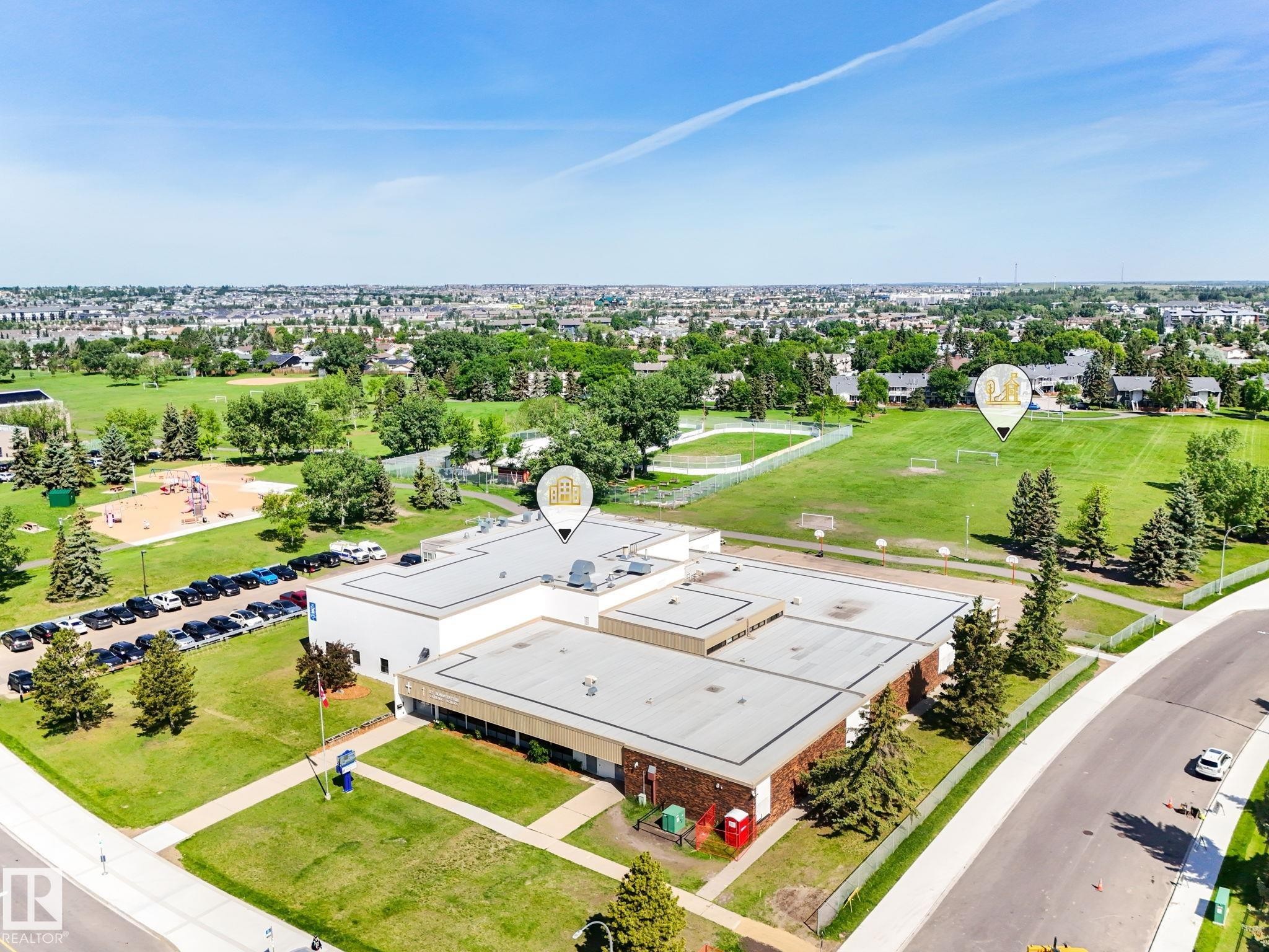 #10 13833 30 St Nw, Edmonton, AB - Outdoor With View