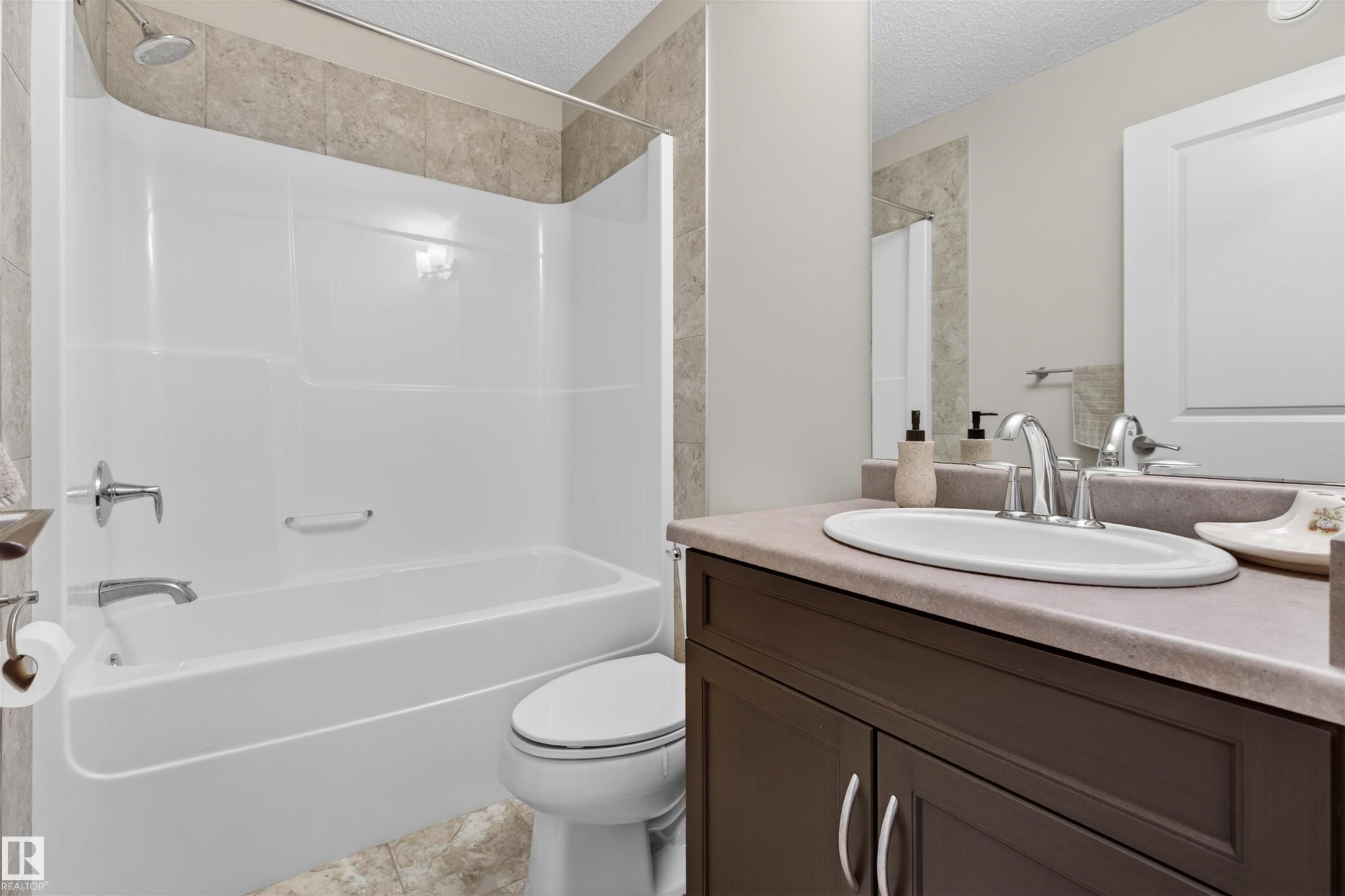 #111 804 Welsh Dr Sw, Edmonton, AB - Indoor Photo Showing Bathroom