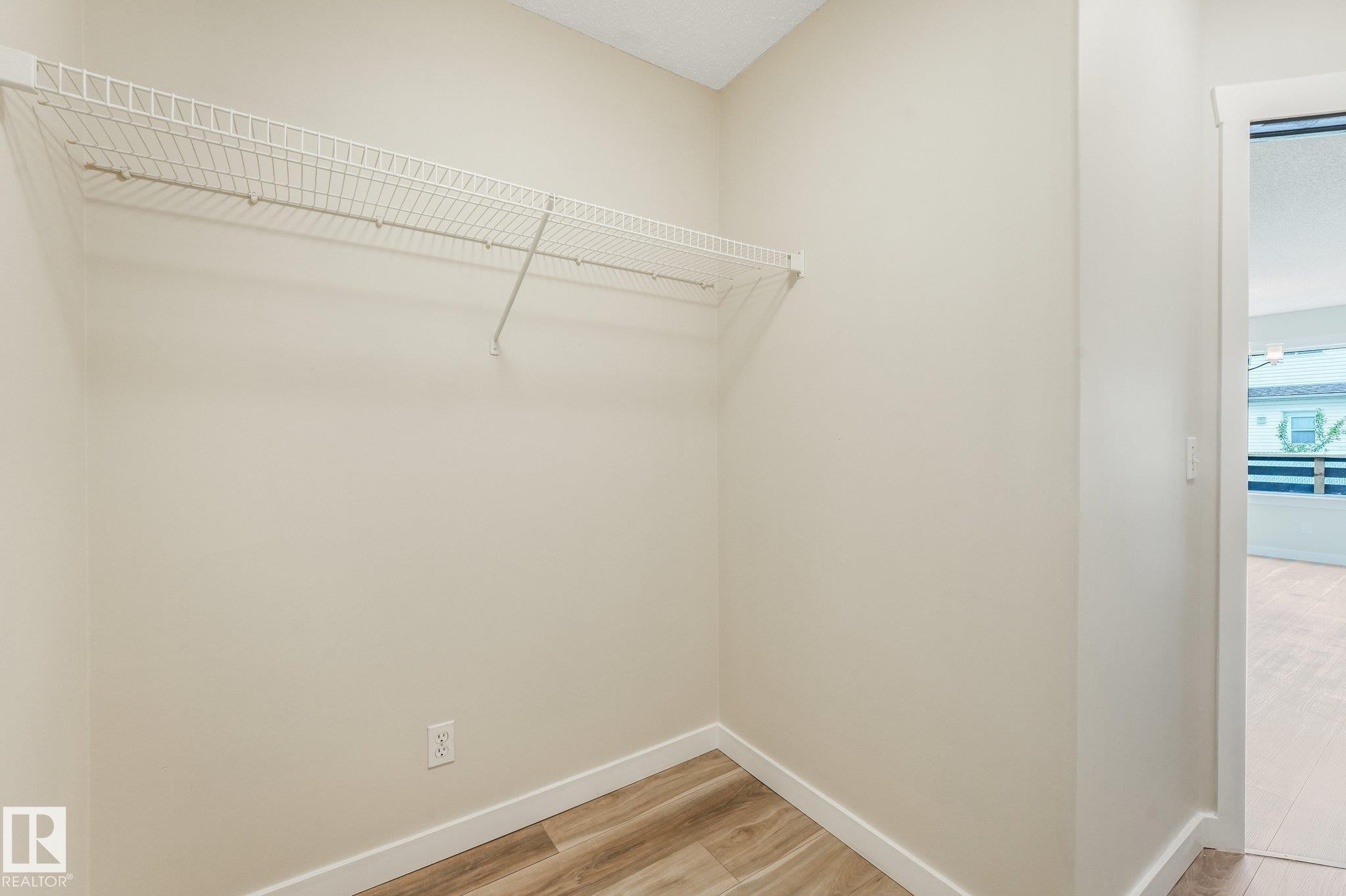 16523 89 Street Nw, Edmonton, AB - Indoor With Storage