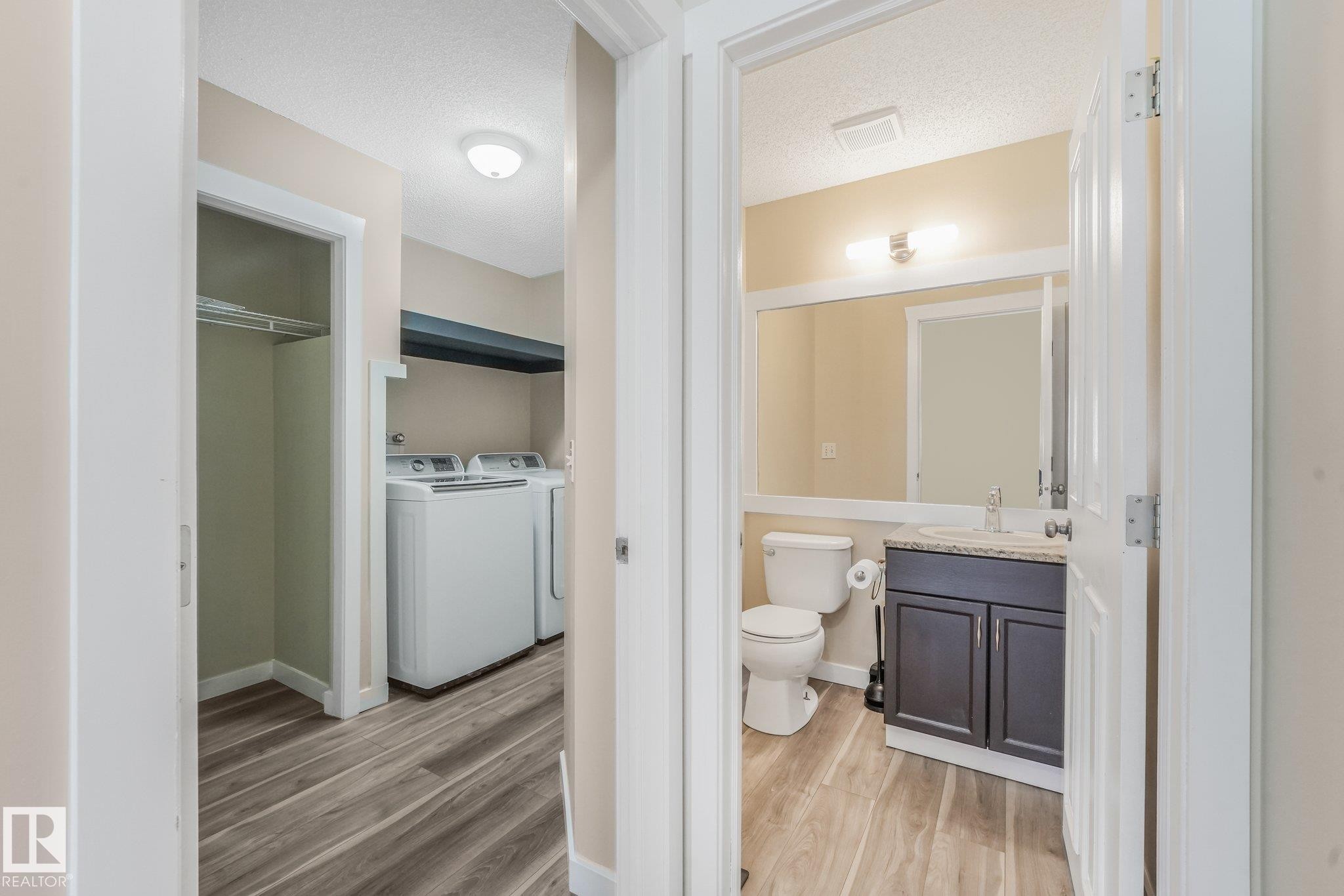16523 89 Street Nw, Edmonton, AB - Indoor