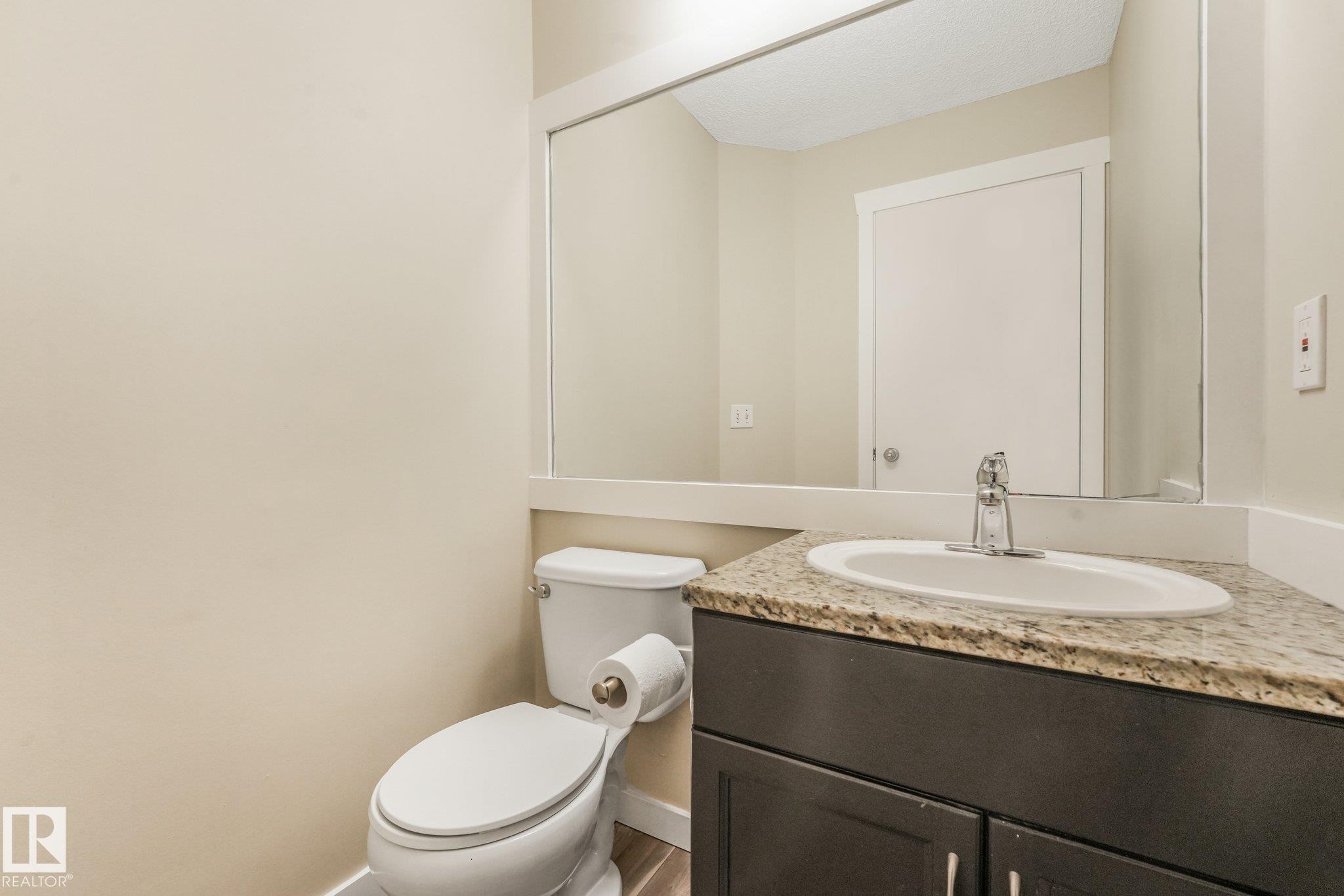 16523 89 Street Nw, Edmonton, AB - Indoor Photo Showing Bathroom
