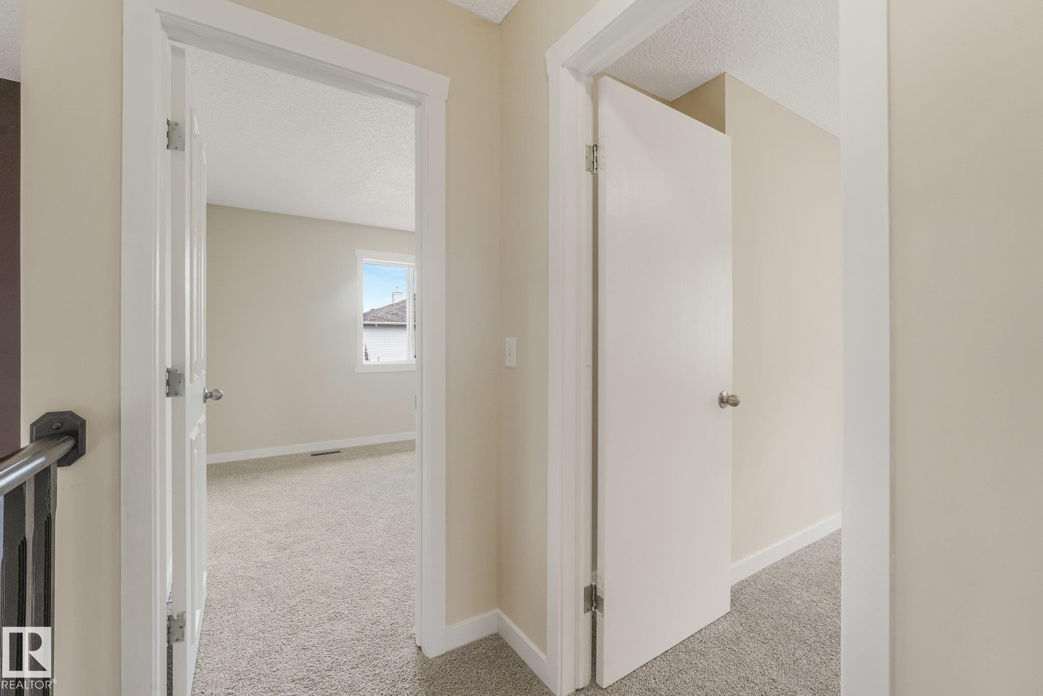 16523 89 Street Nw, Edmonton, AB - Indoor Photo Showing Other Room