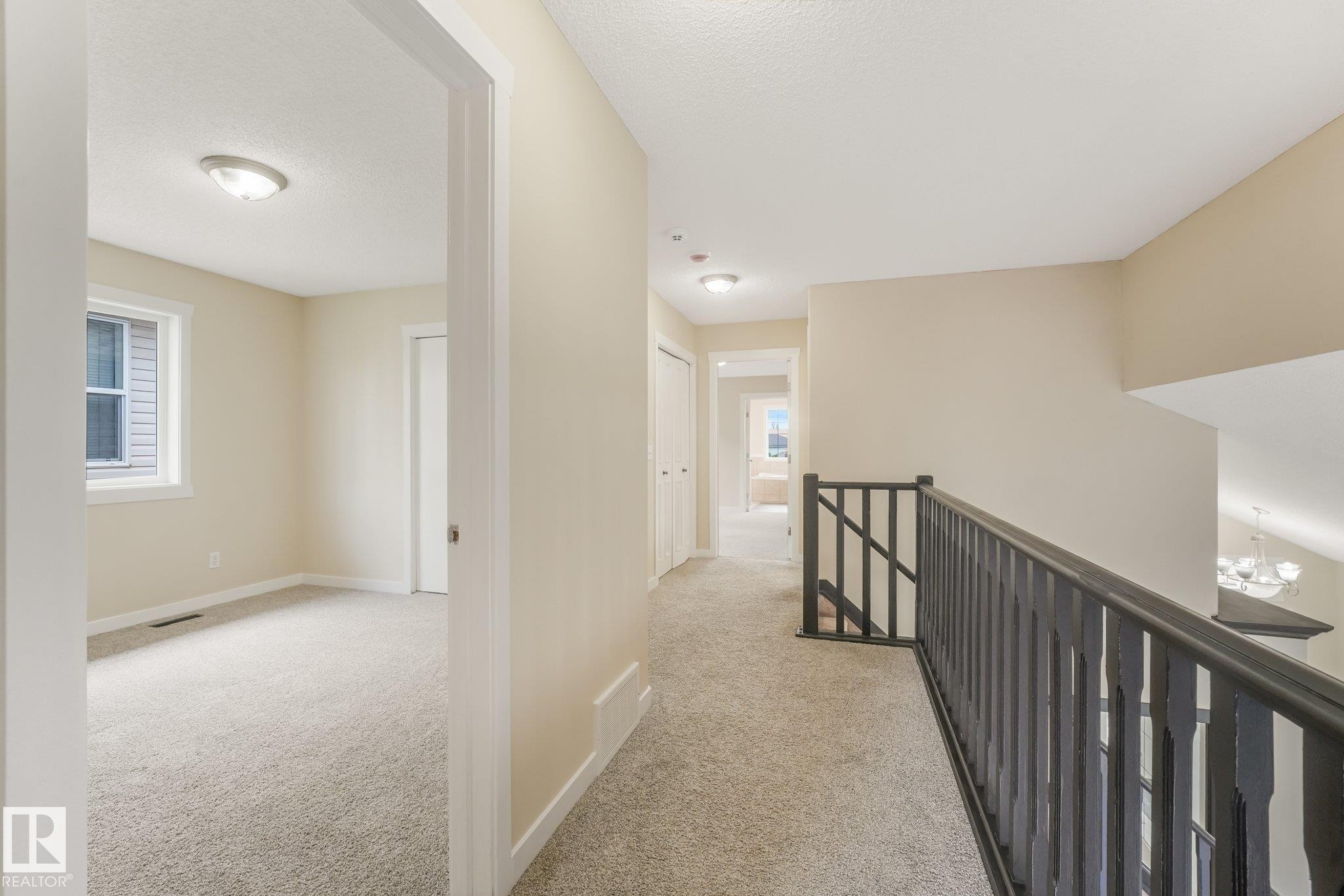 16523 89 Street Nw, Edmonton, AB - Indoor Photo Showing Other Room