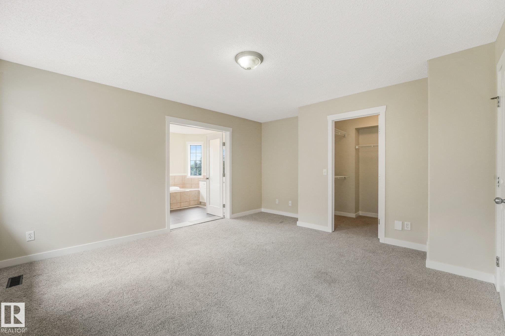 16523 89 Street Nw, Edmonton, AB - Indoor Photo Showing Other Room