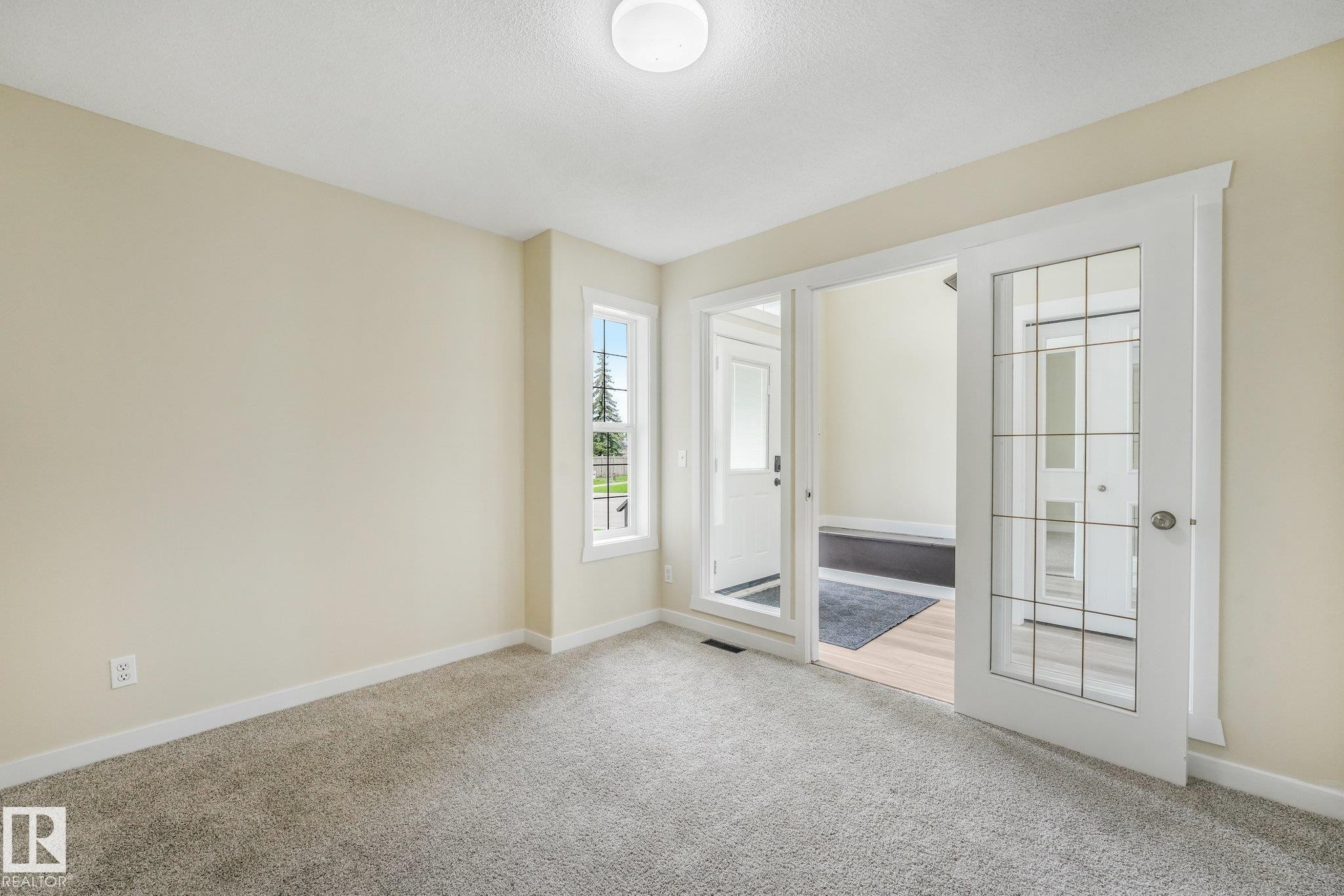 16523 89 Street Nw, Edmonton, AB - Indoor Photo Showing Other Room