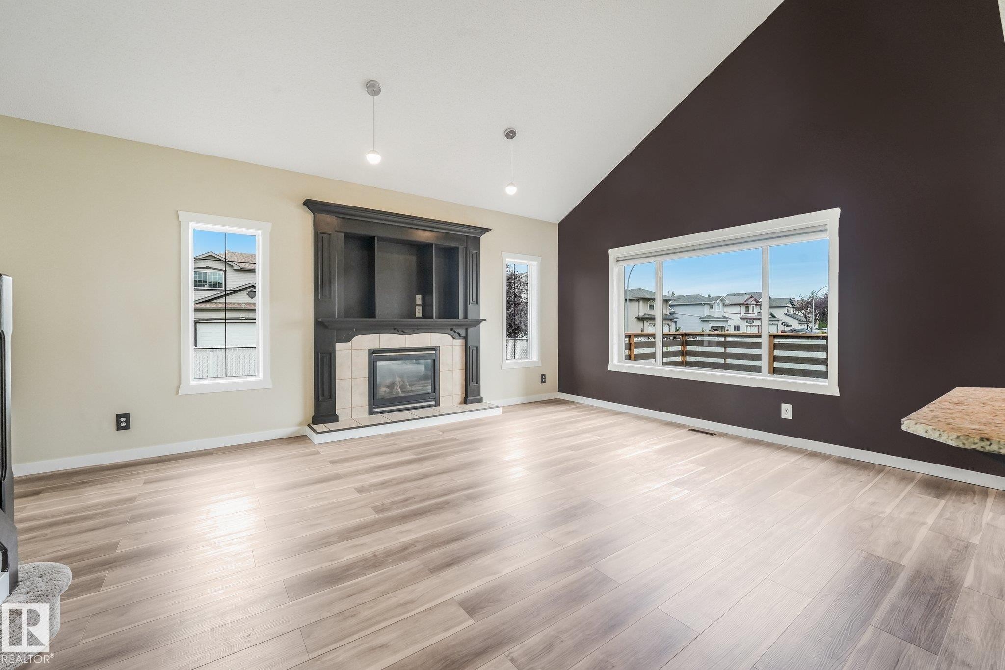 16523 89 Street Nw, Edmonton, AB - Indoor Photo Showing Living Room With Fireplace