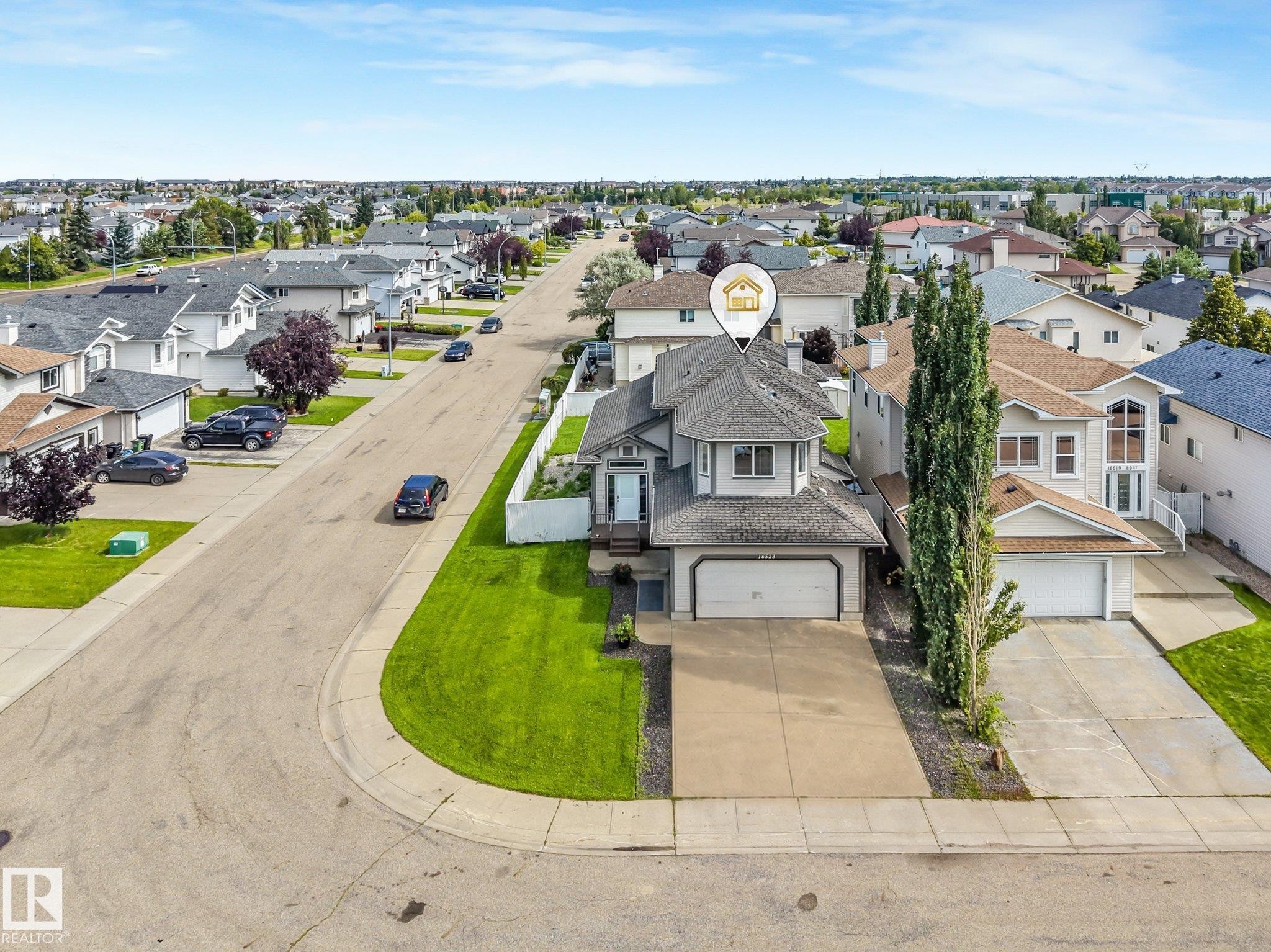 16523 89 Street Nw, Edmonton, AB - Outdoor With Facade