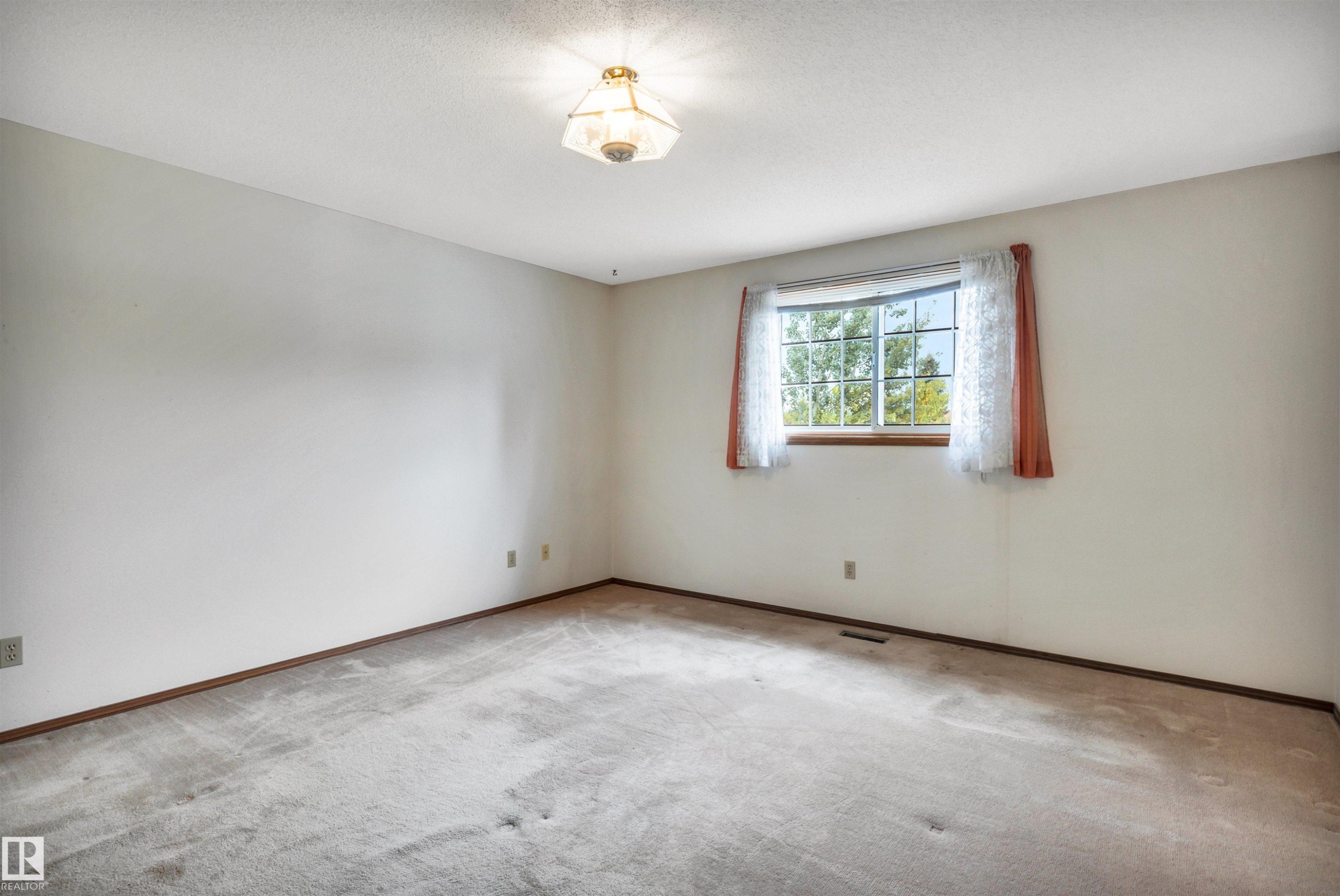 6208 187B Street Nw, Edmonton, AB