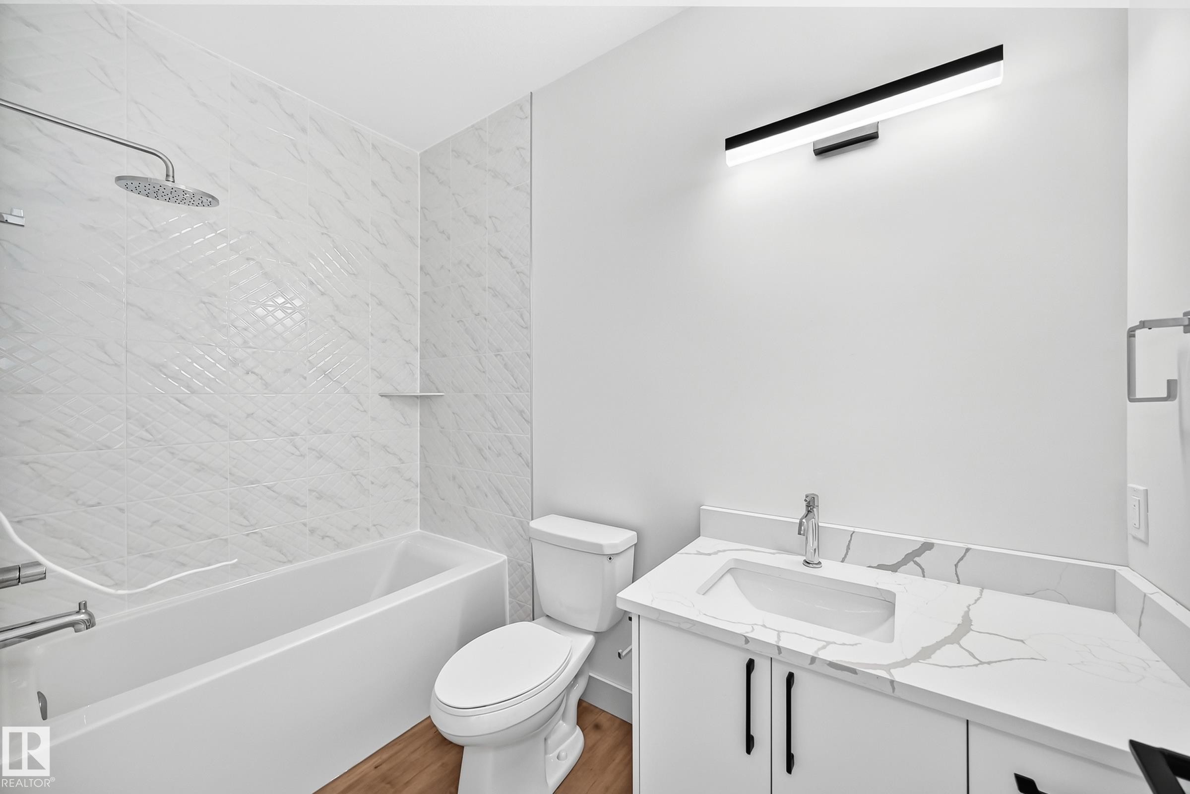 12411 86 Street Nw, Edmonton, AB - Indoor Photo Showing Bathroom