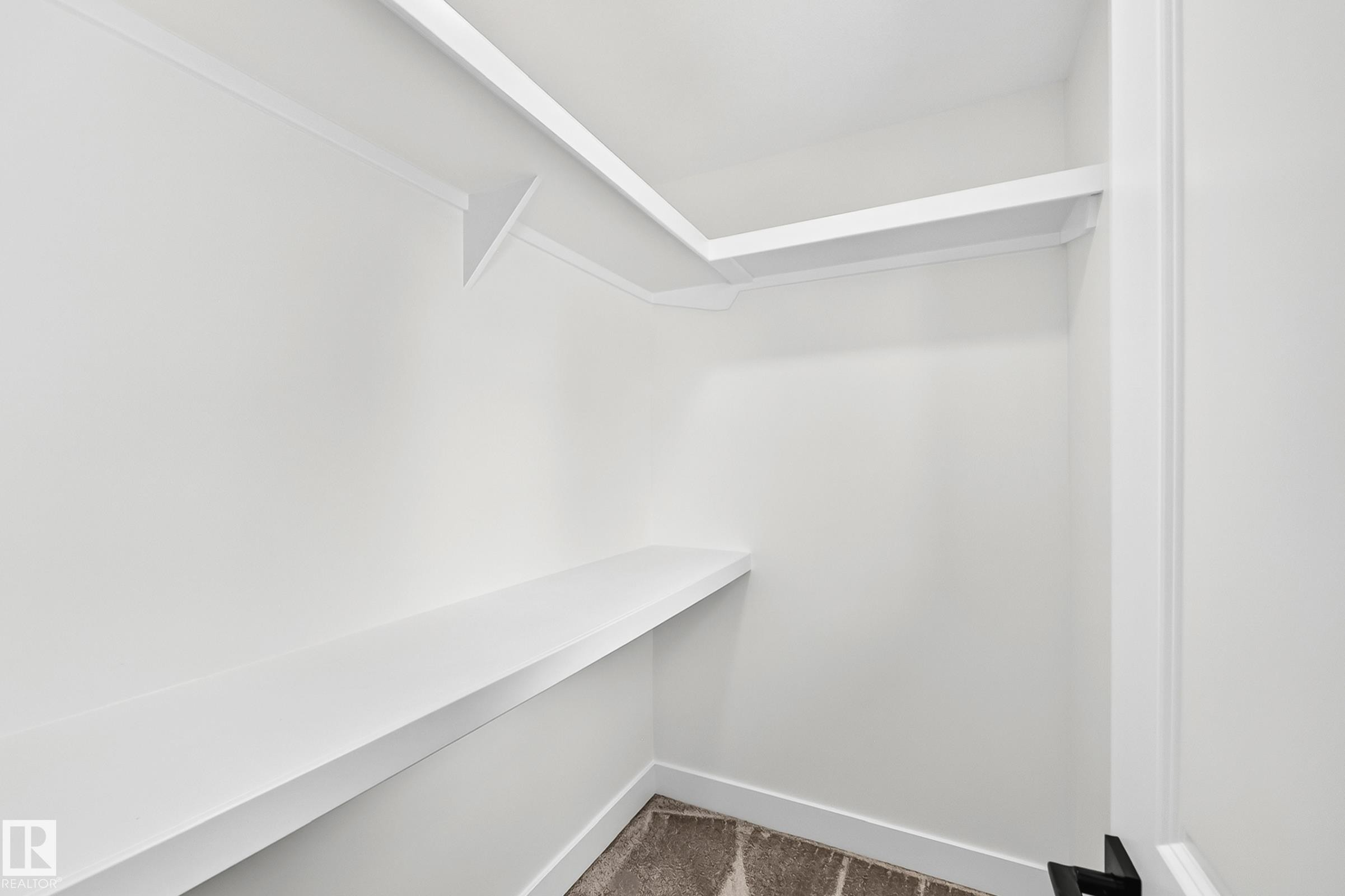 12411 86 Street Nw, Edmonton, AB - Indoor