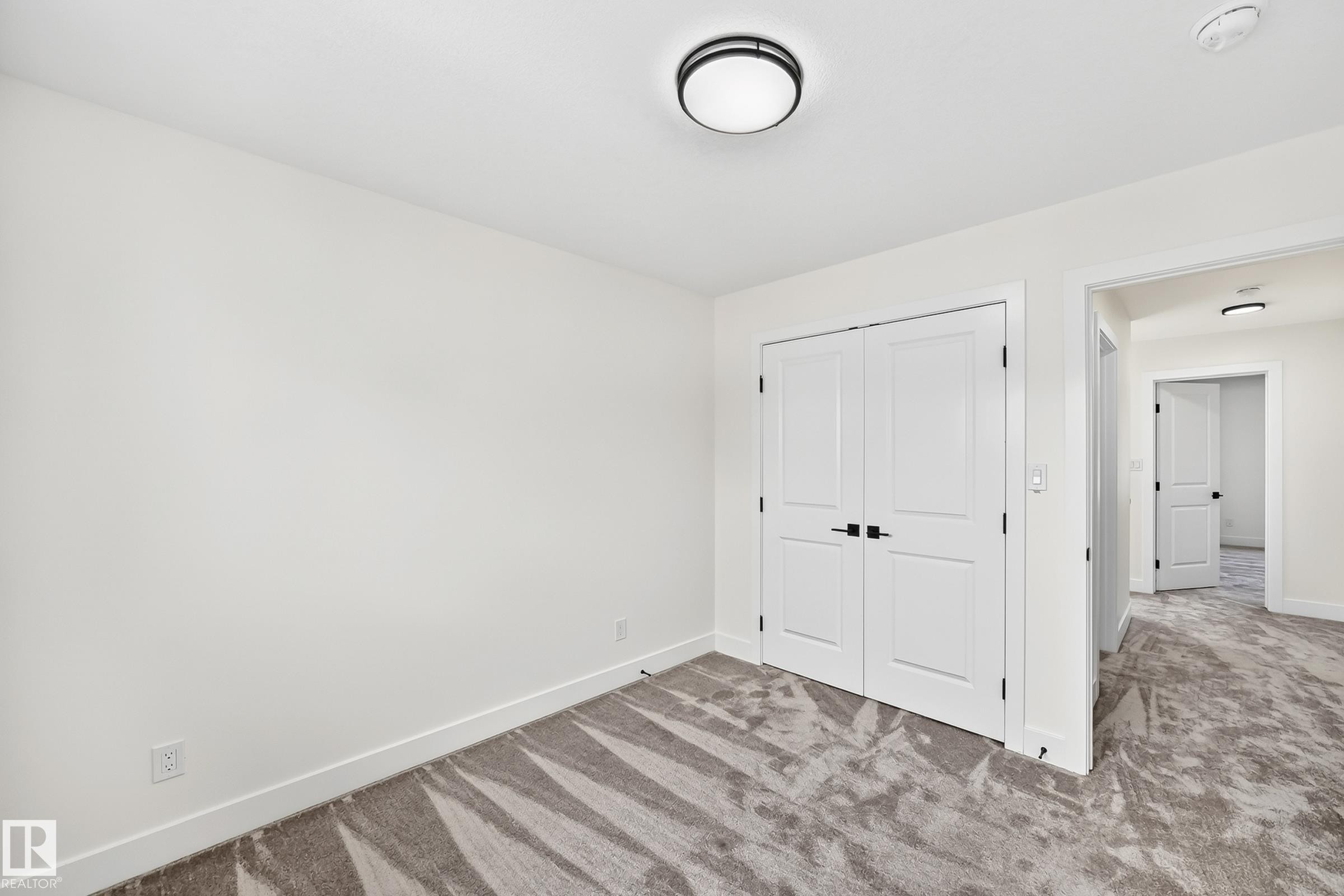 12411 86 Street Nw, Edmonton, AB - Indoor Photo Showing Other Room