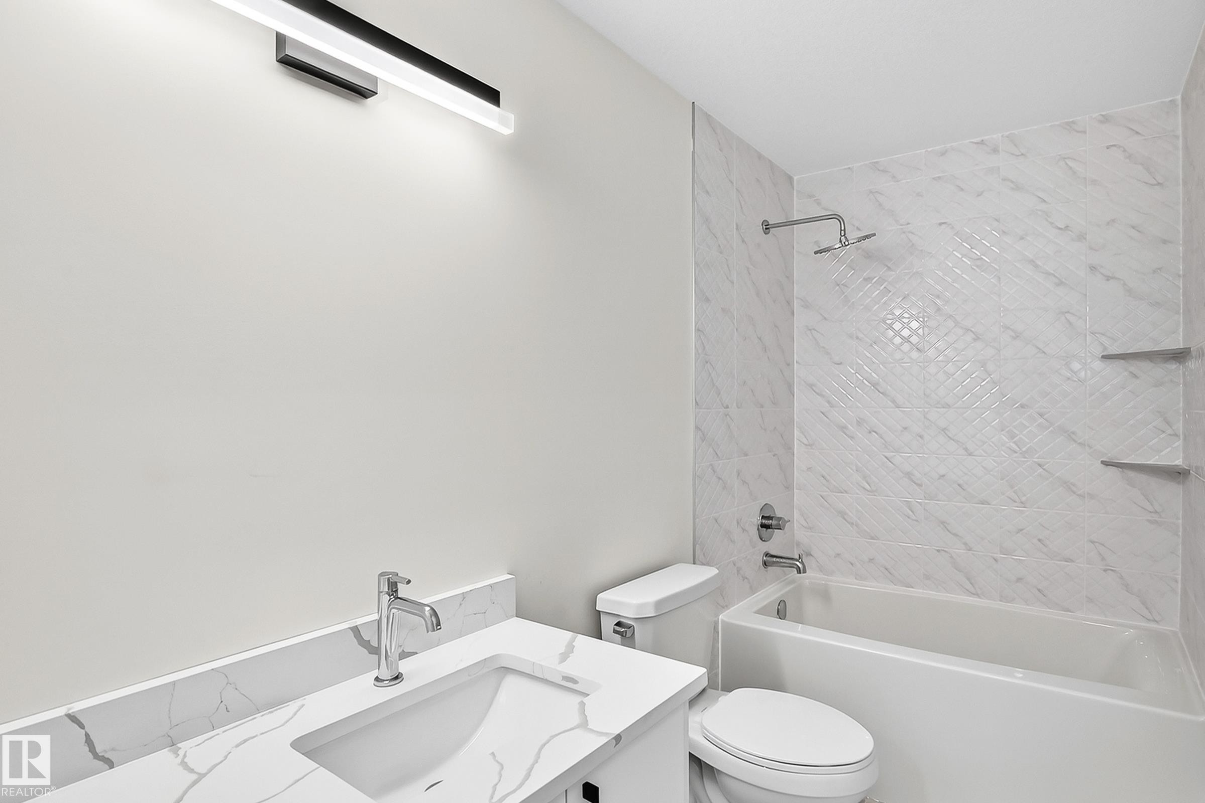 12411 86 Street Nw, Edmonton, AB - Indoor Photo Showing Bathroom