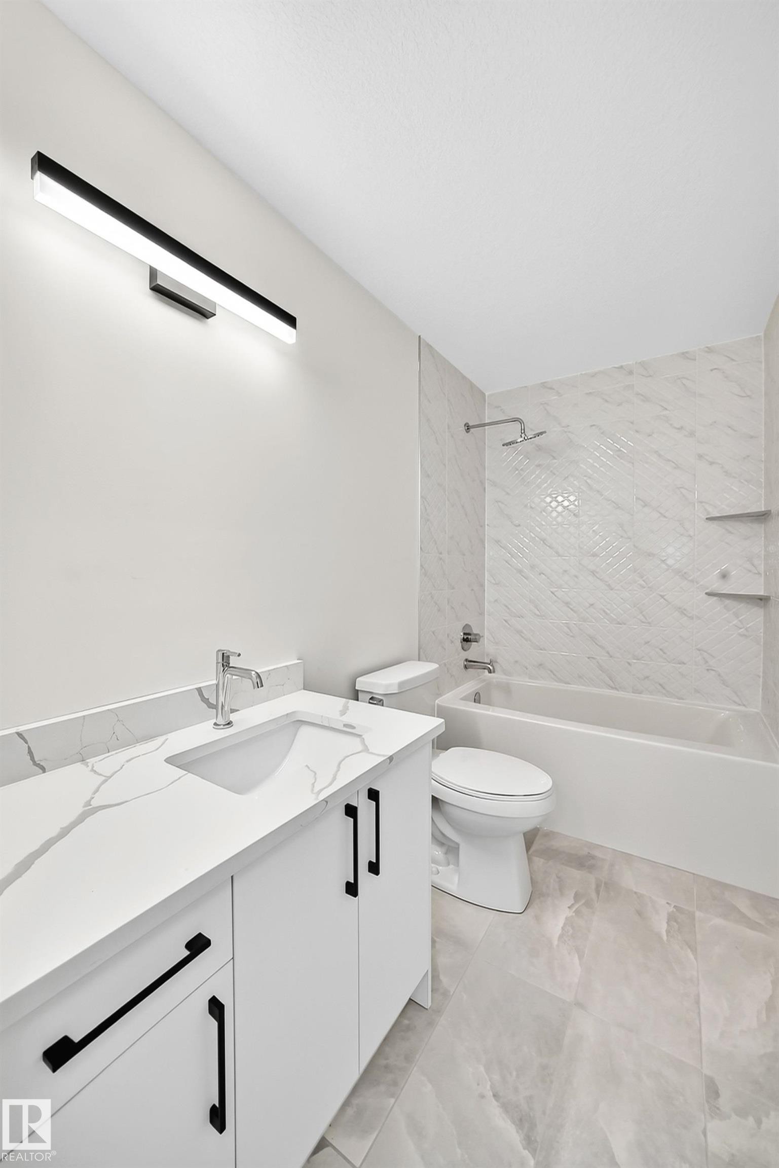 12411 86 Street Nw, Edmonton, AB - Indoor Photo Showing Bathroom