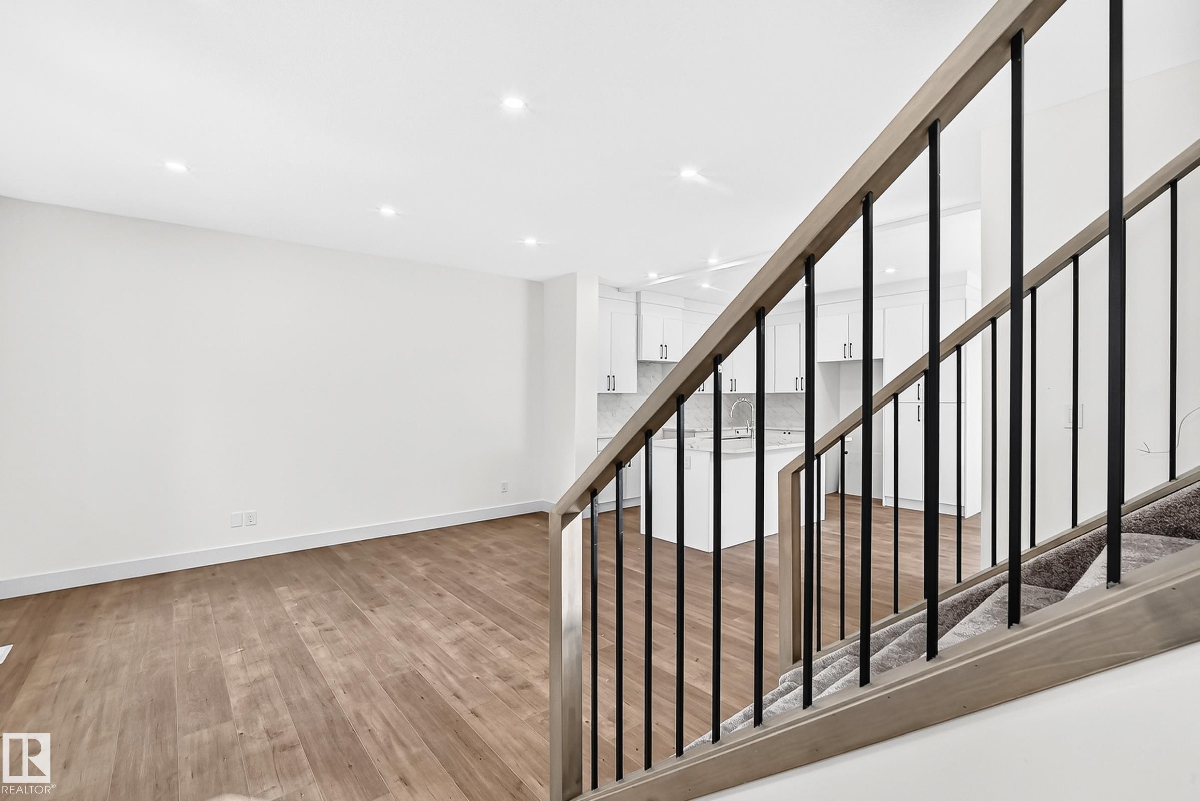 12411 86 Street Nw, Edmonton, AB - Indoor Photo Showing Other Room