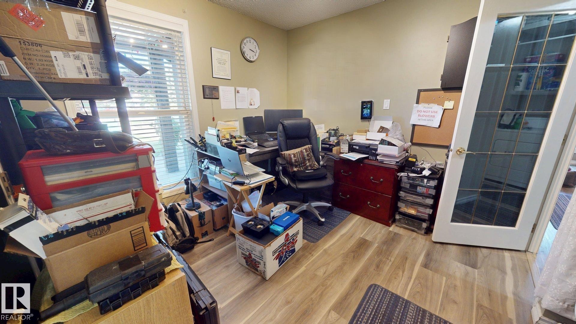 1102 Saddleback Road Nw, Edmonton, AB - Indoor Photo Showing Office