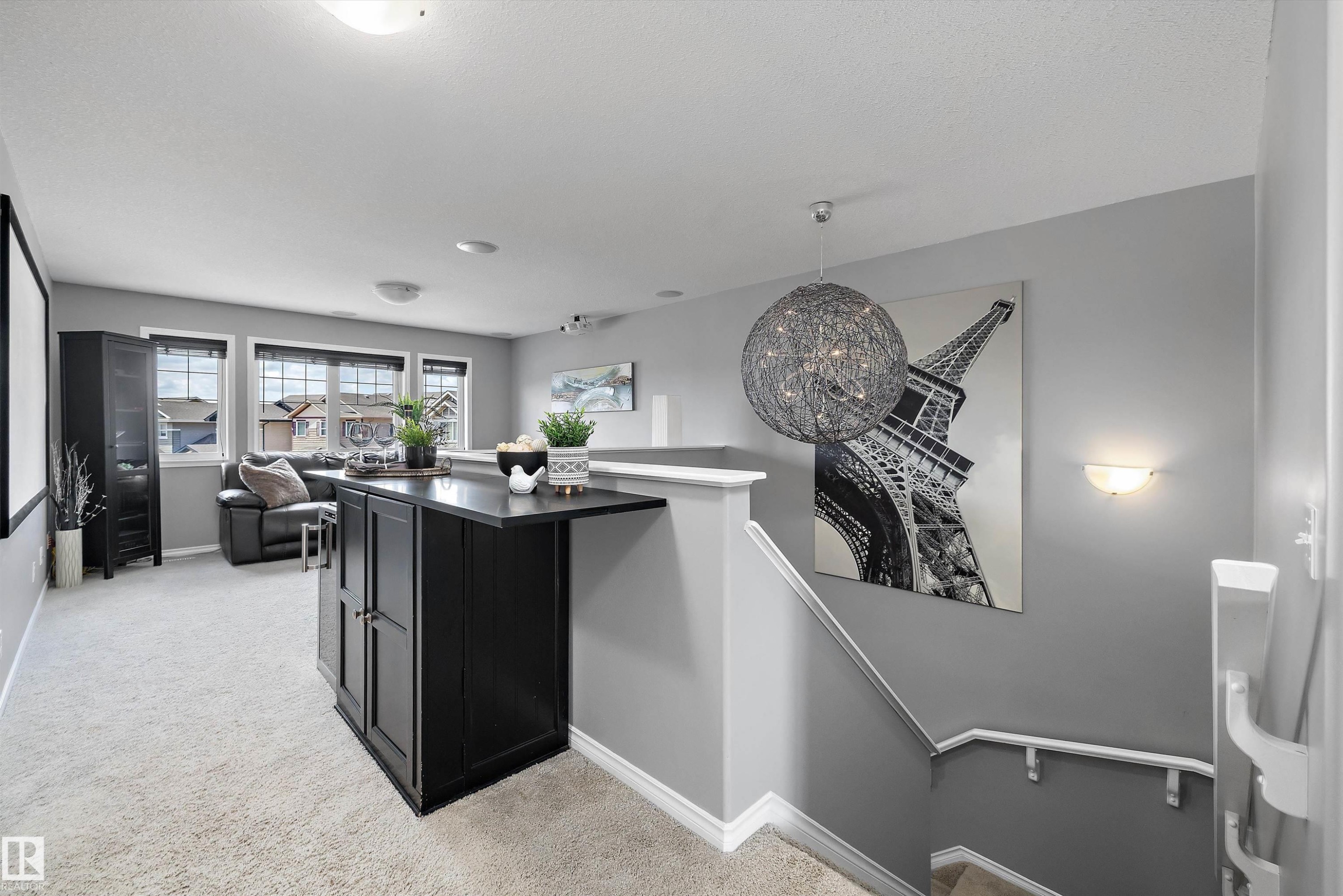 3332 Cutler Crescent Sw, Edmonton, AB - Indoor Photo Showing Living Room
