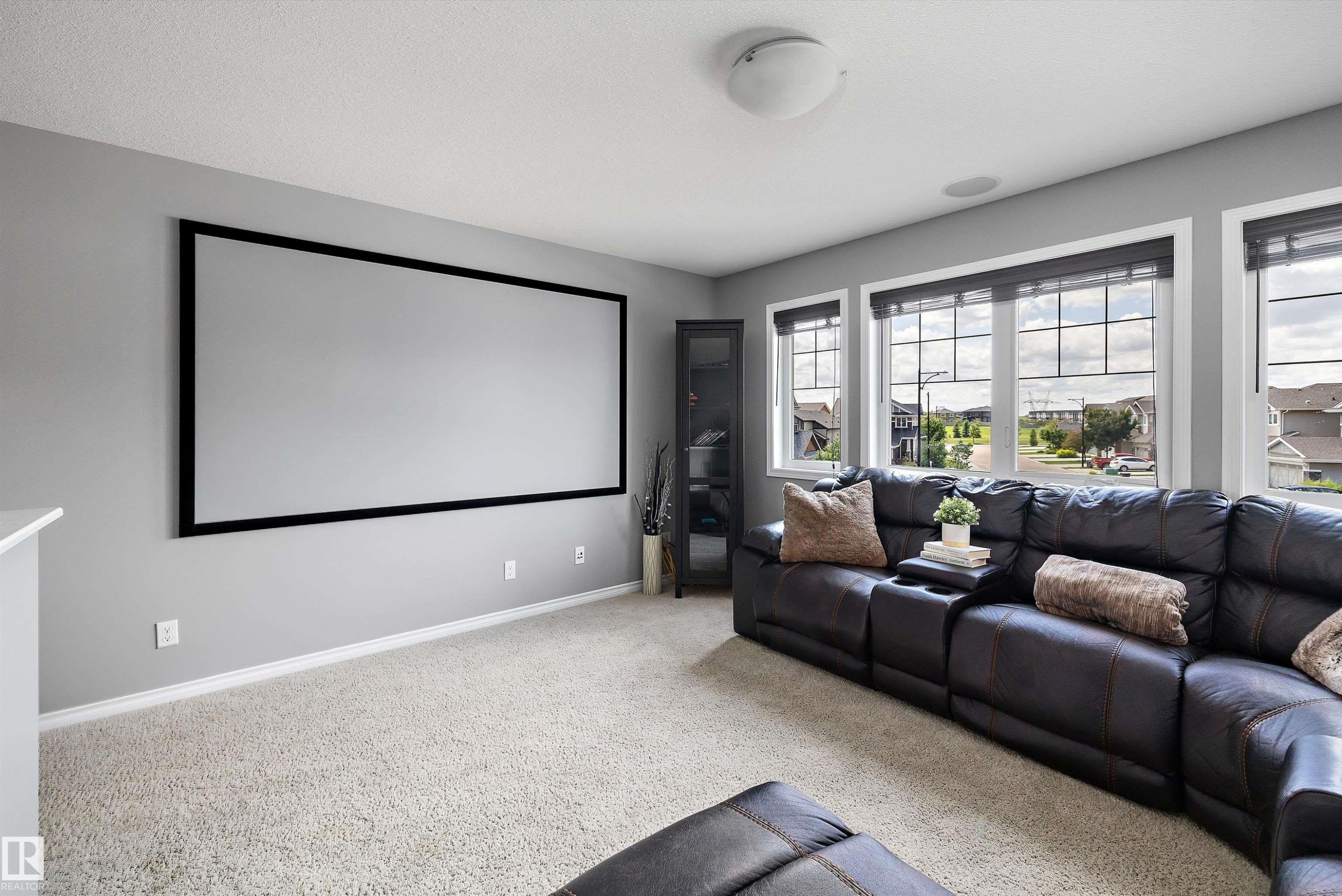 3332 Cutler Crescent Sw, Edmonton, AB - Indoor Photo Showing Bedroom