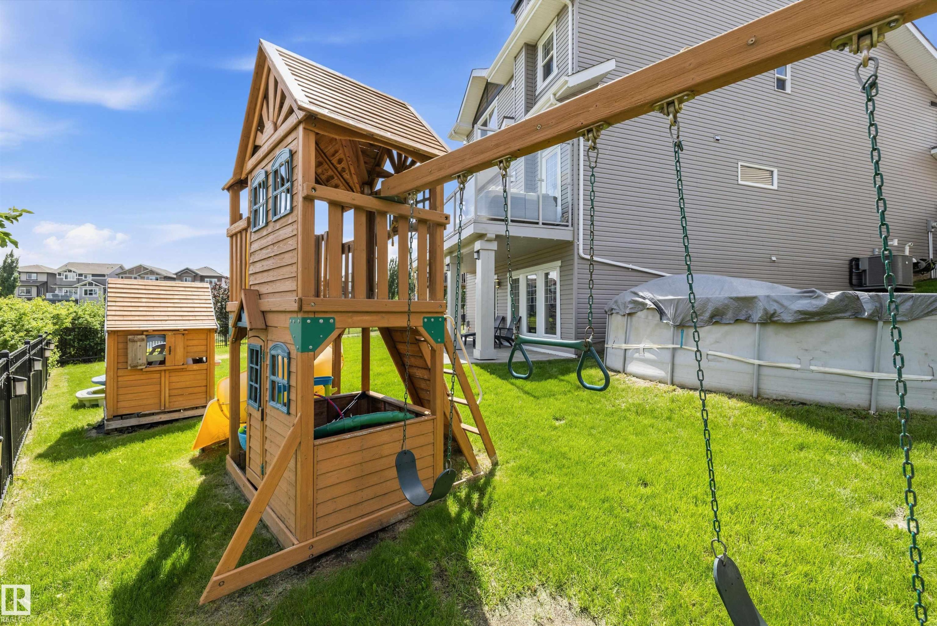 3332 Cutler Crescent Sw, Edmonton, AB - Outdoor With Exterior