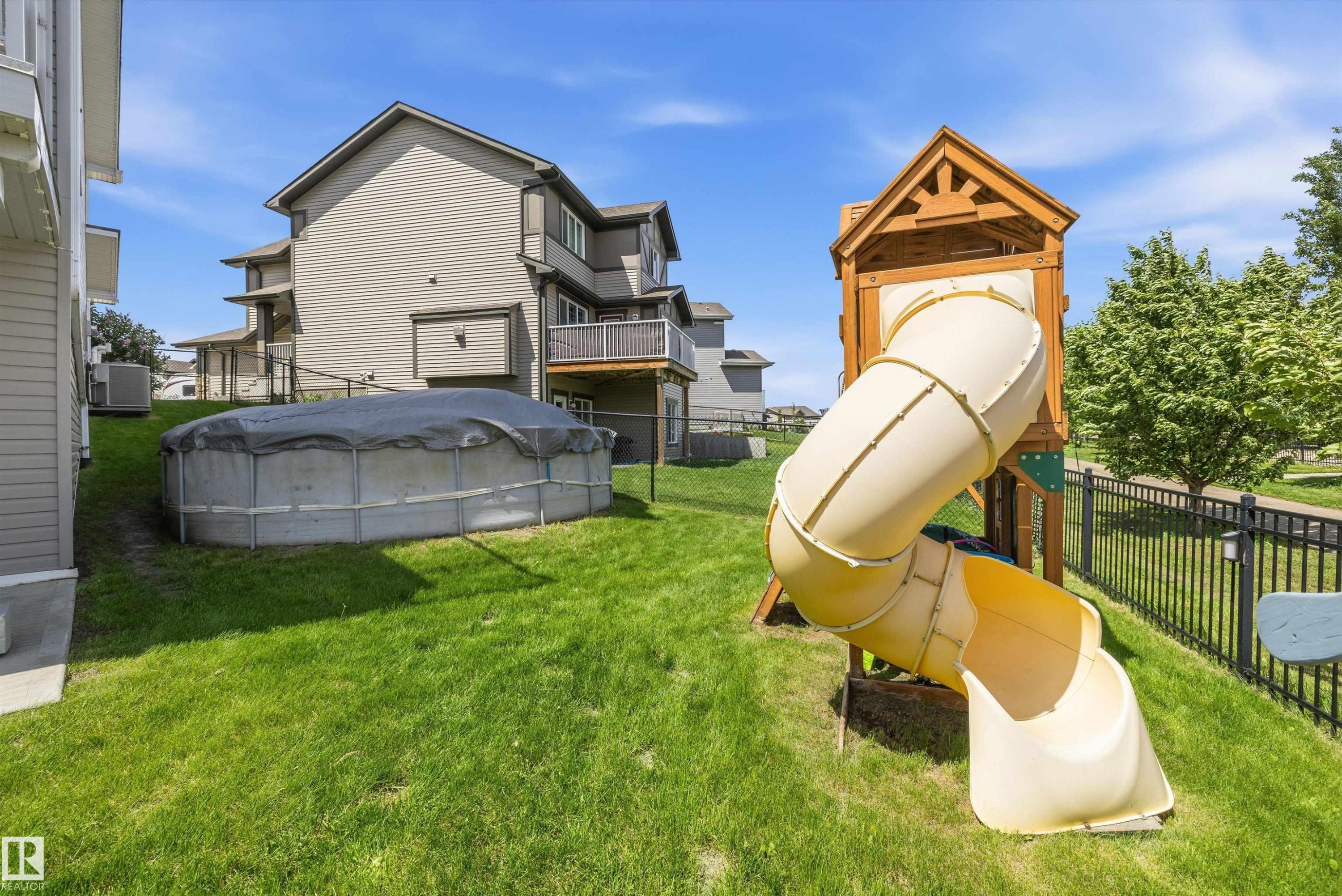 3332 Cutler Crescent Sw, Edmonton, AB - Outdoor