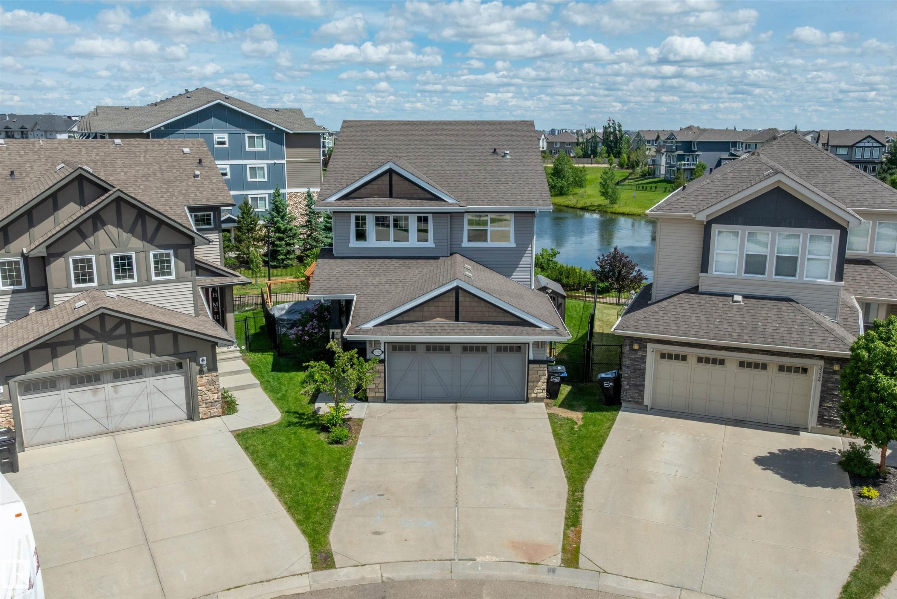 3332 Cutler Crescent Sw, Edmonton, AB - Outdoor With Facade