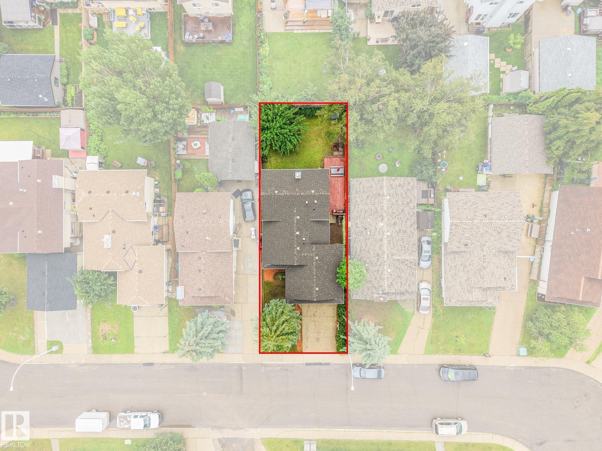 Aerial perspective showcasing a residential property with a defined boundary - 18611 57 Avenue Nw, Edmonton, AB - Other