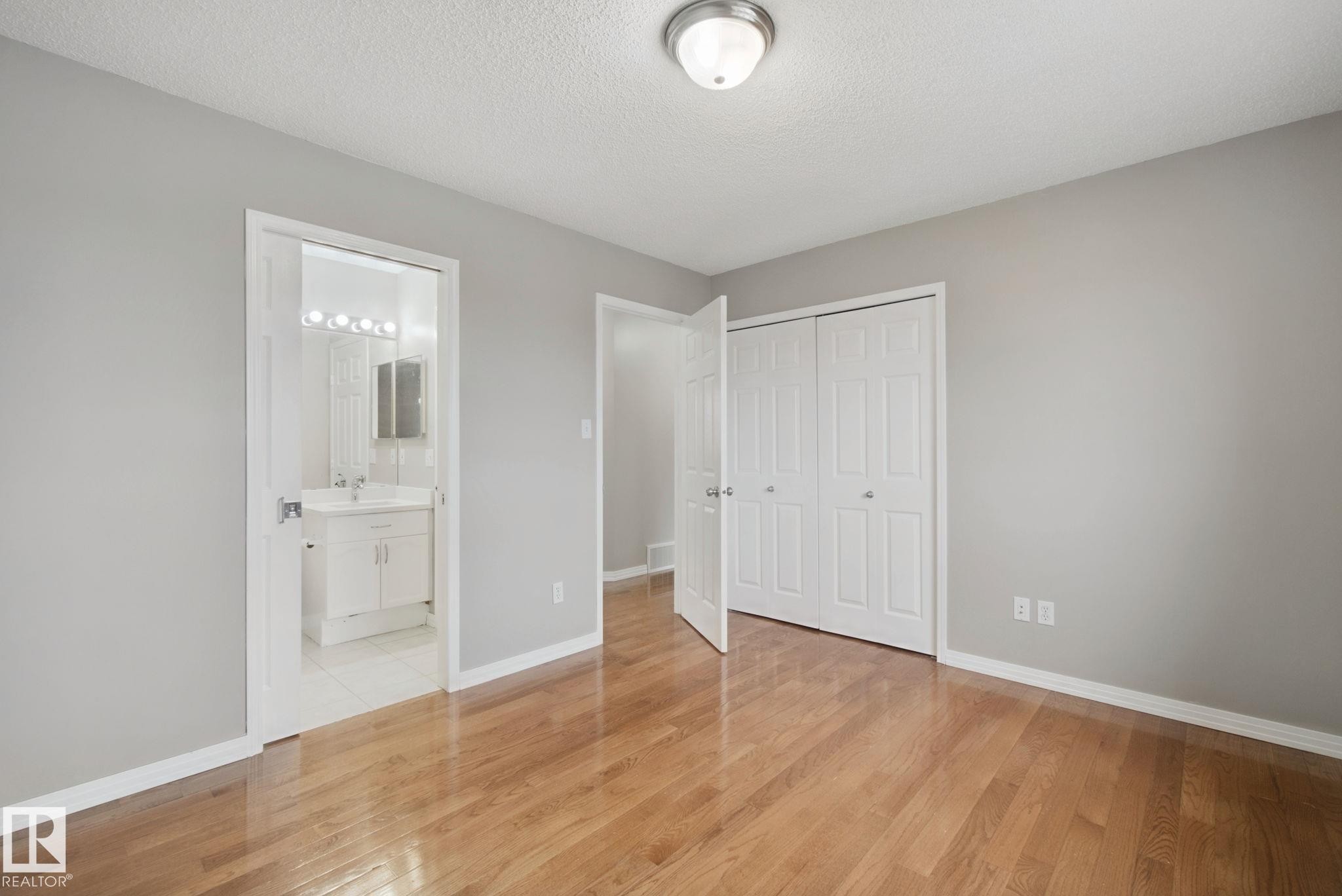3104 32 Avenue Nw, Edmonton, AB - Indoor Photo Showing Other Room