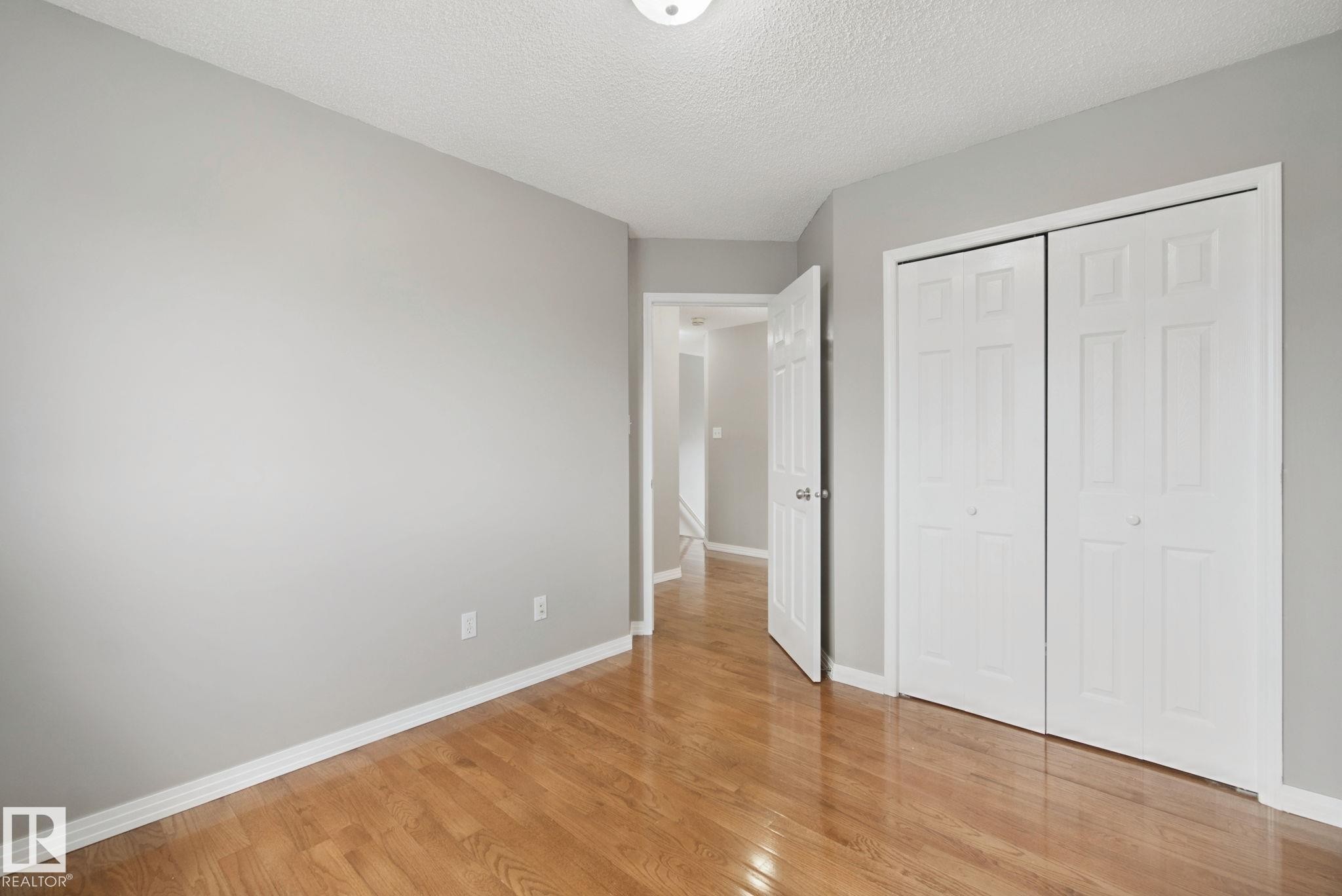 3104 32 Avenue Nw, Edmonton, AB - Indoor Photo Showing Other Room