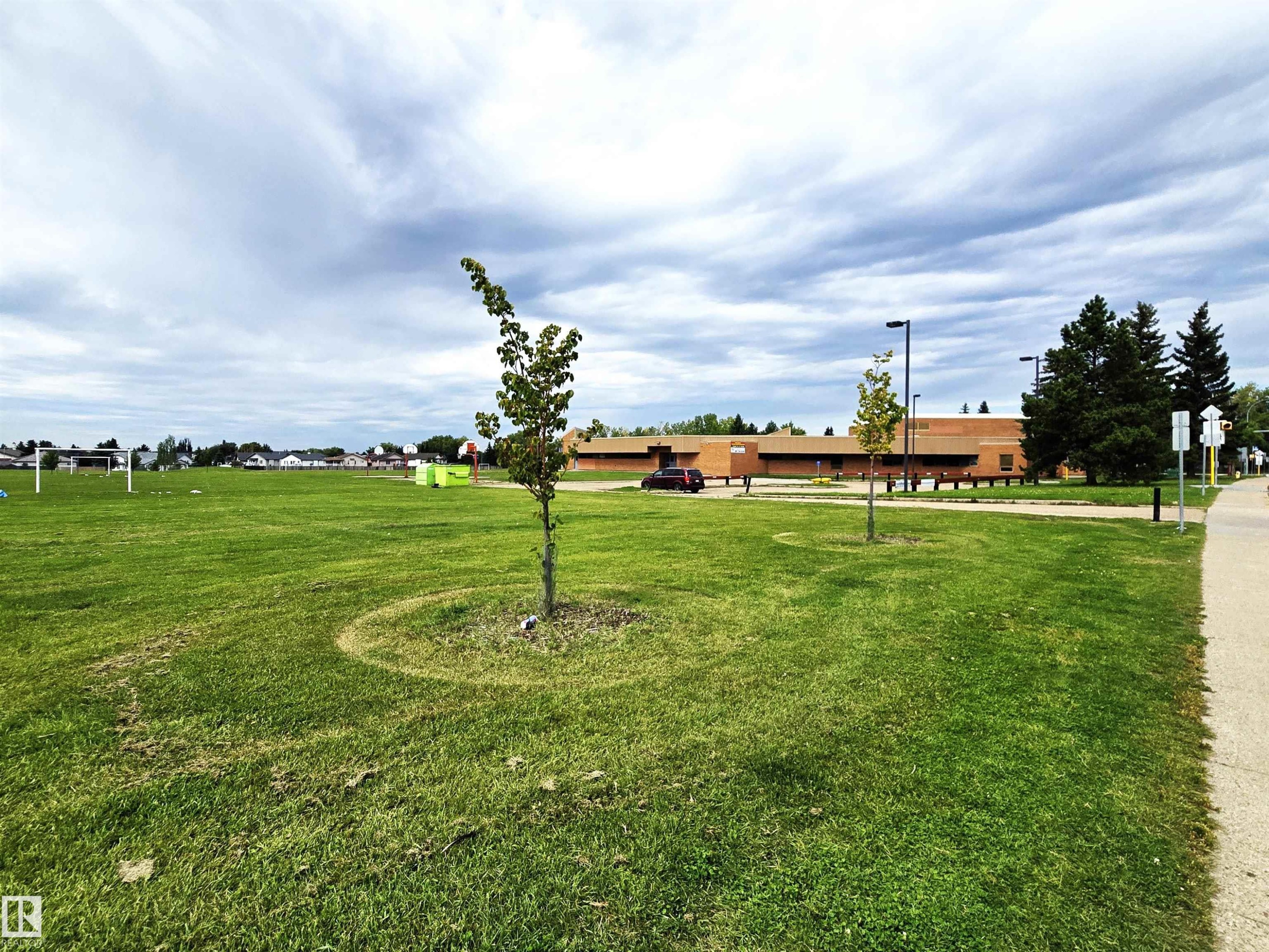 3104 32 Avenue Nw, Edmonton, AB - Outdoor With View