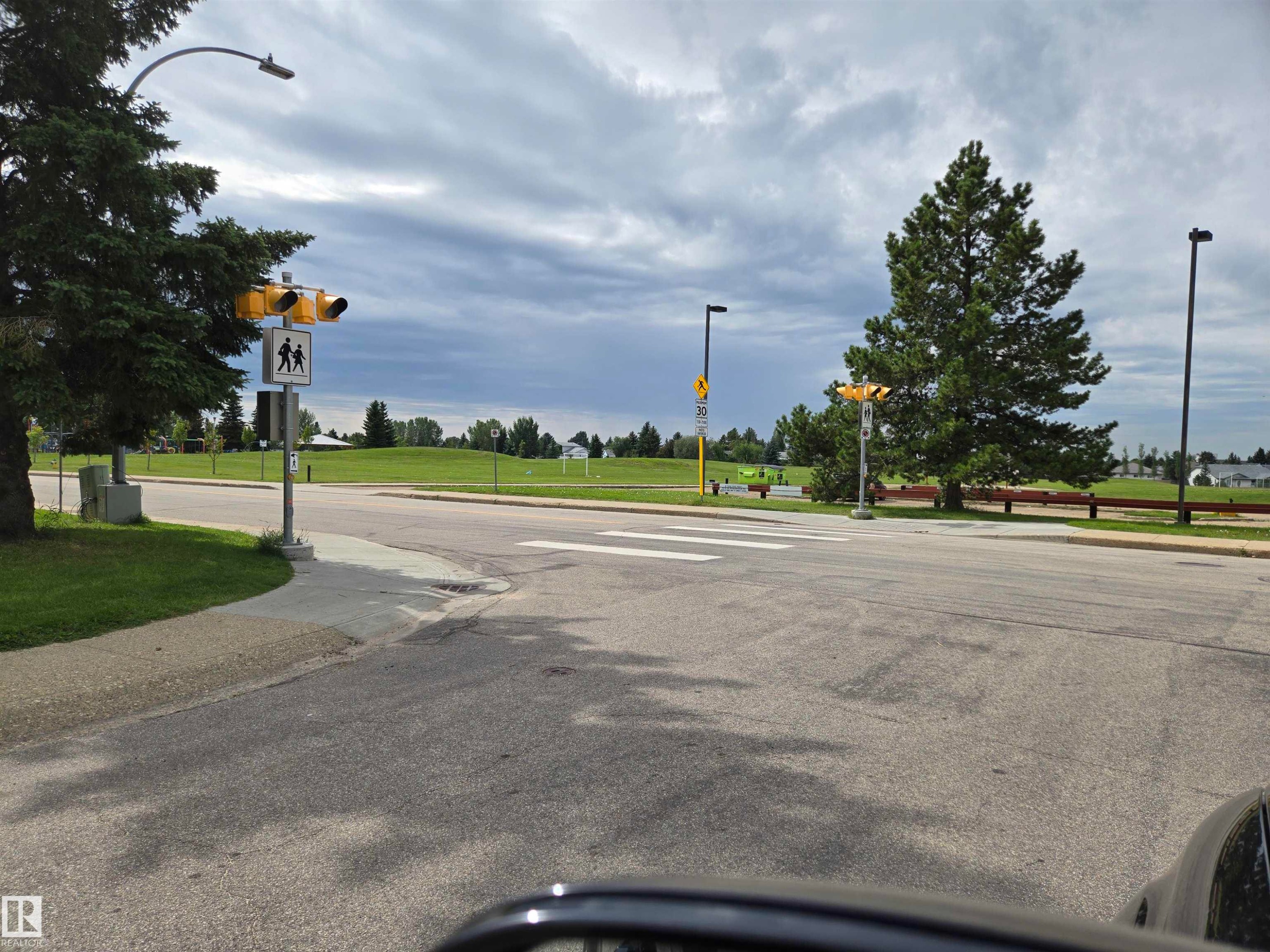 3104 32 Avenue Nw, Edmonton, AB - Outdoor With View
