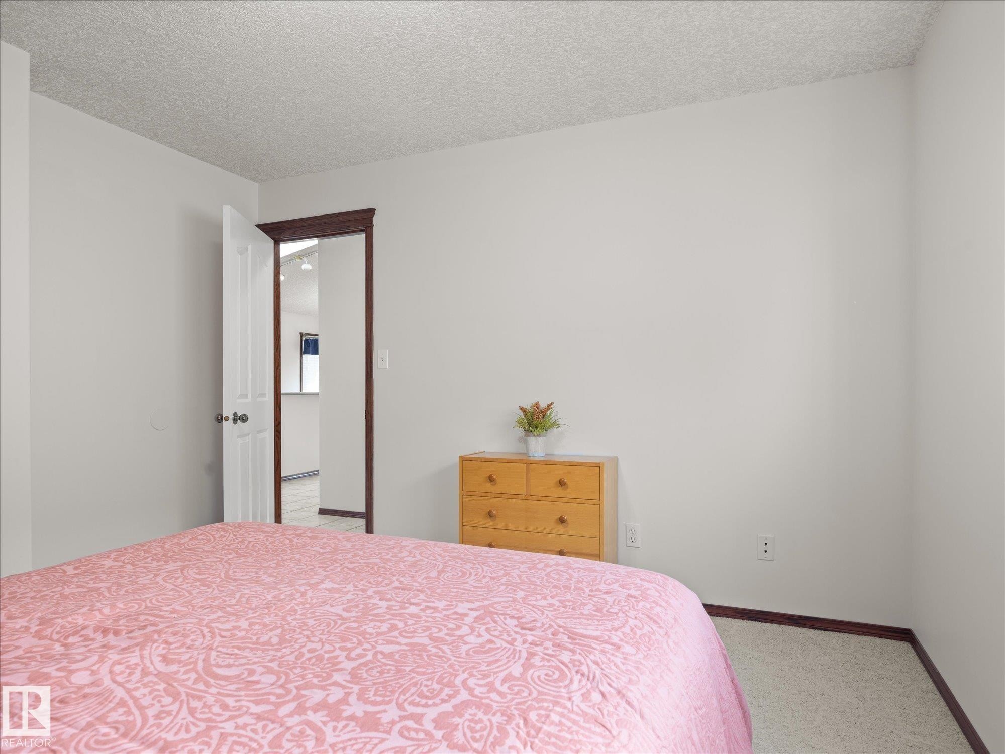 11413 118 Street Nw, Edmonton, AB