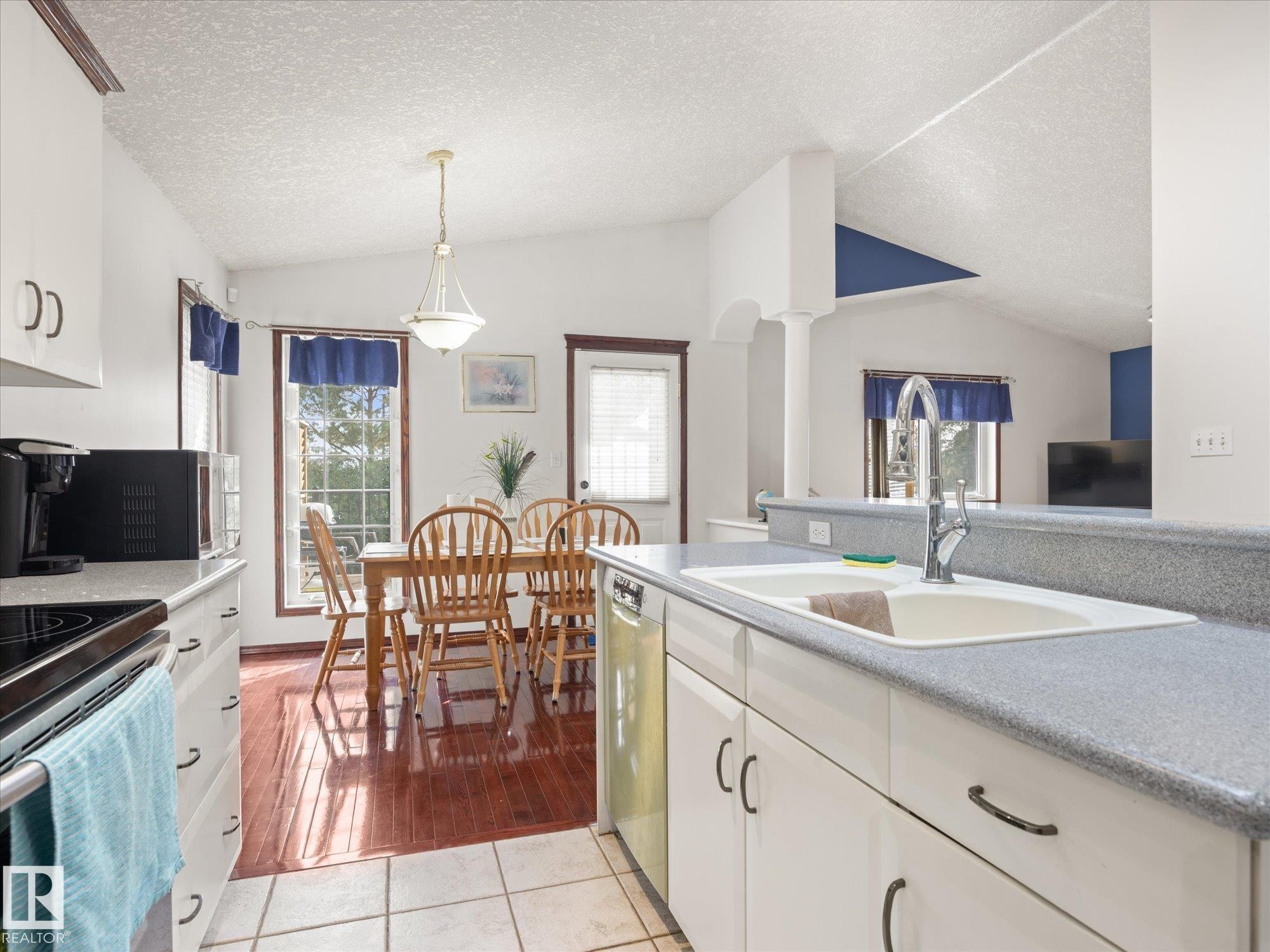 11413 118 Street Nw, Edmonton, AB