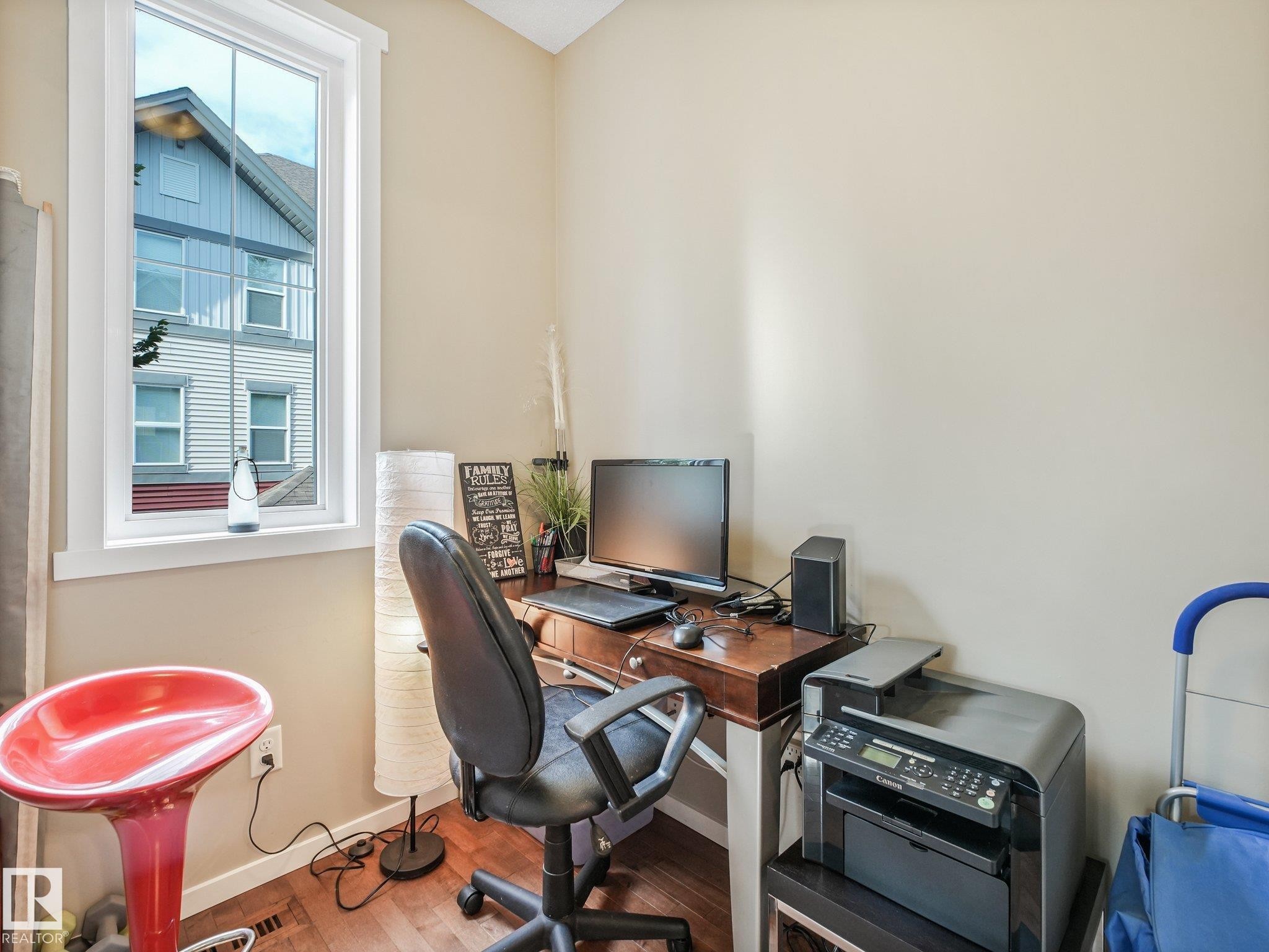 #55 603 Watt Bv Sw, Edmonton, AB - Indoor Photo Showing Office