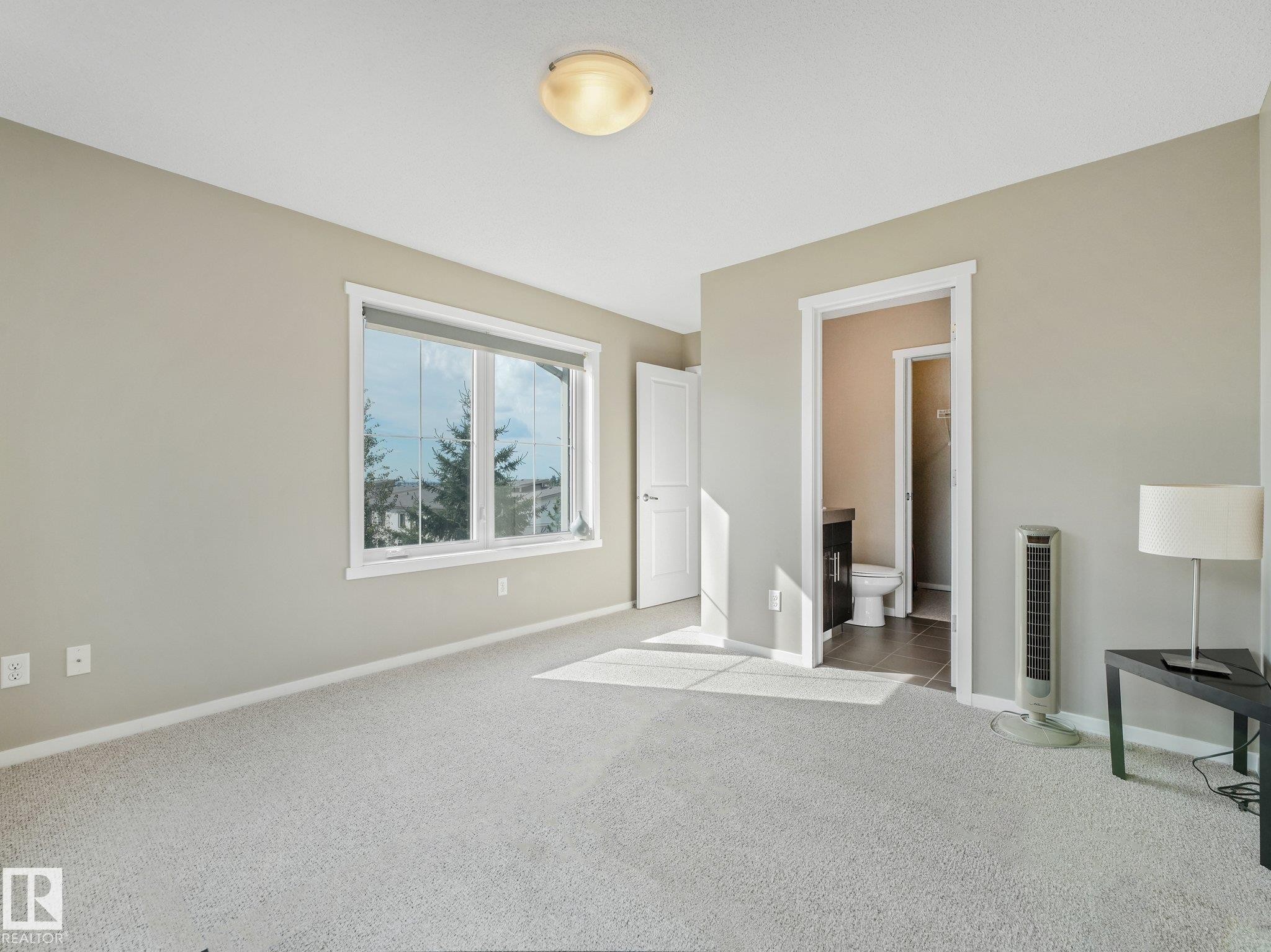 #55 603 Watt Bv Sw, Edmonton, AB - Indoor Photo Showing Other Room