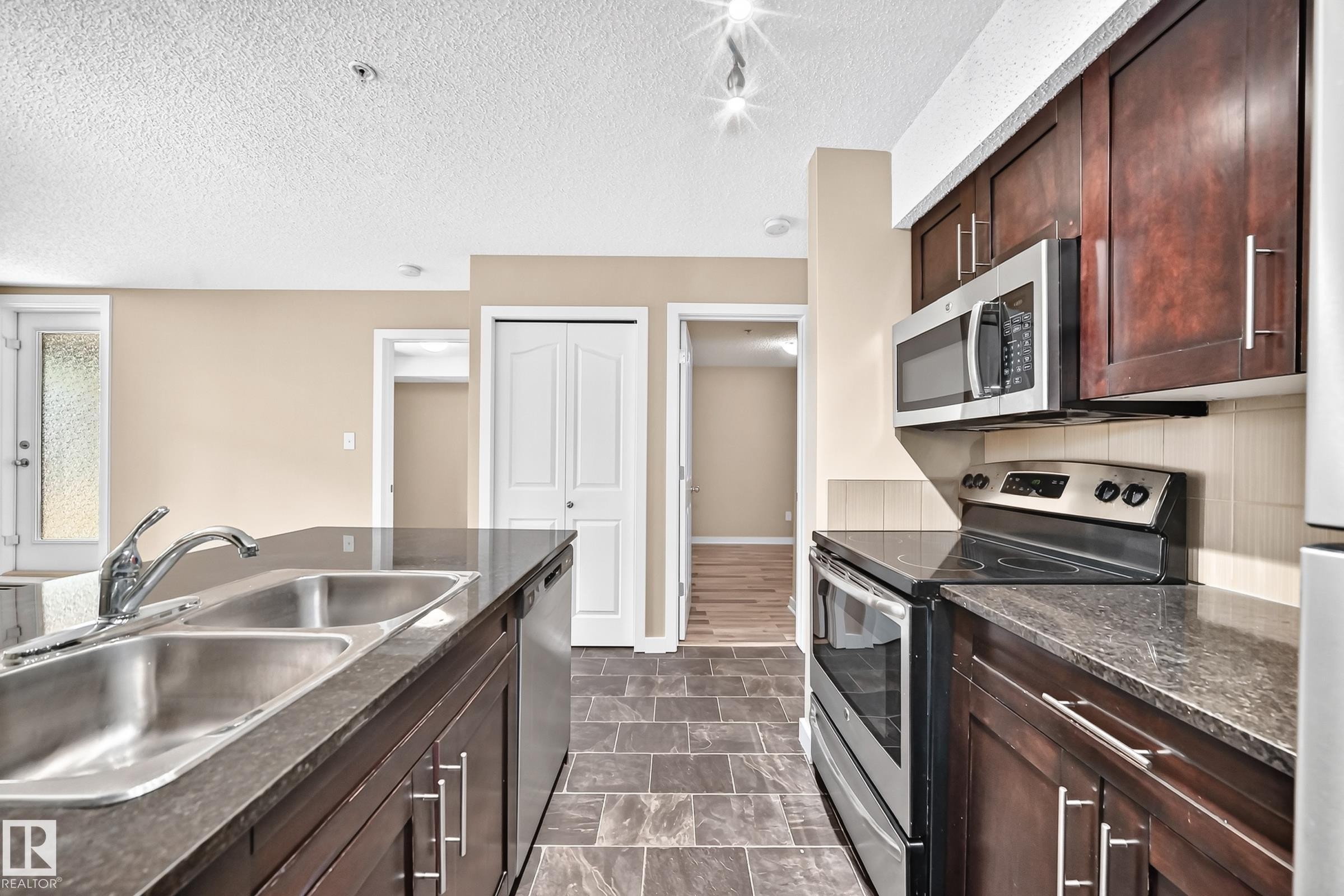 #109 1070 Mcconachie Bv Nw, Edmonton, AB
