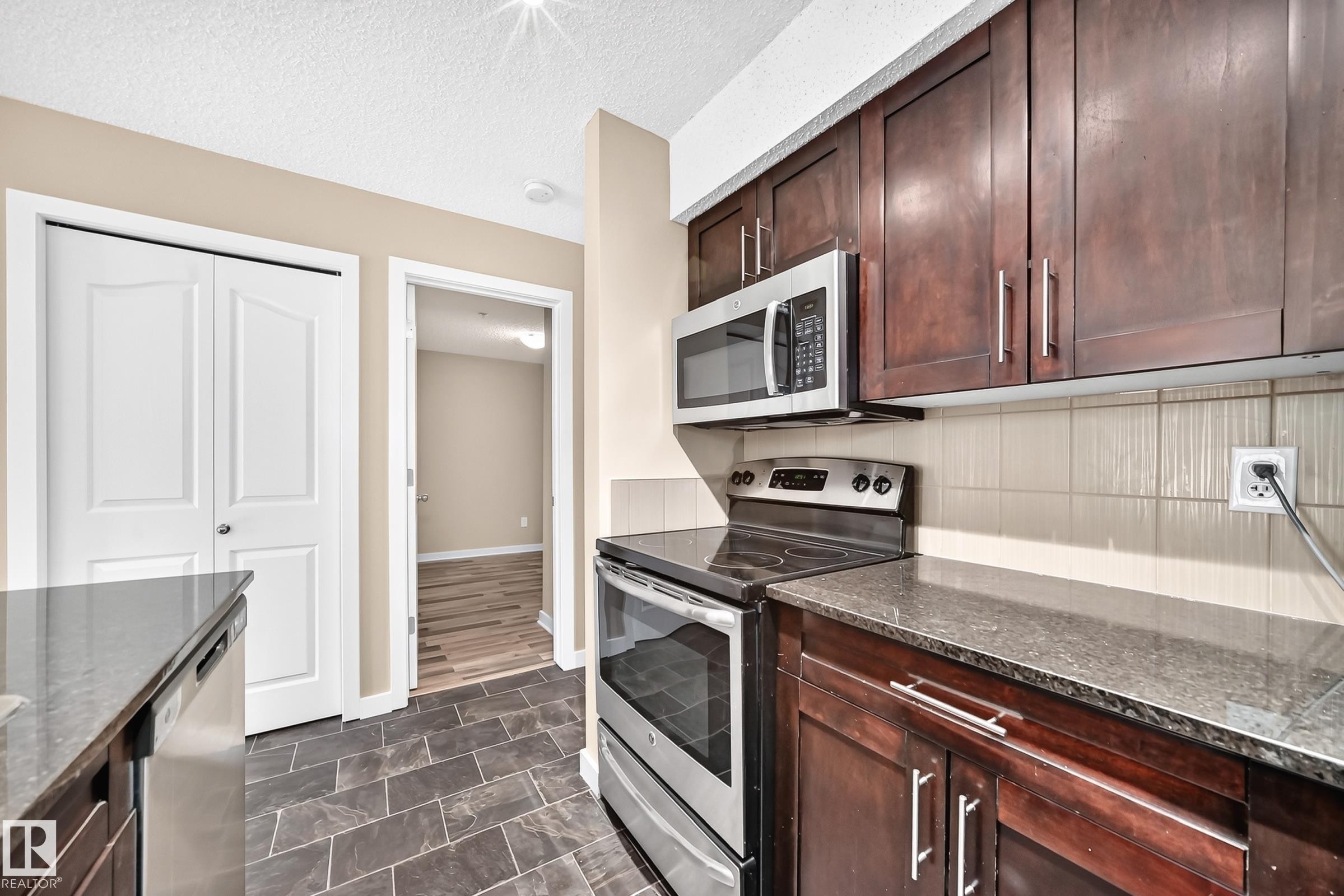 #109 1070 Mcconachie Bv Nw, Edmonton, AB