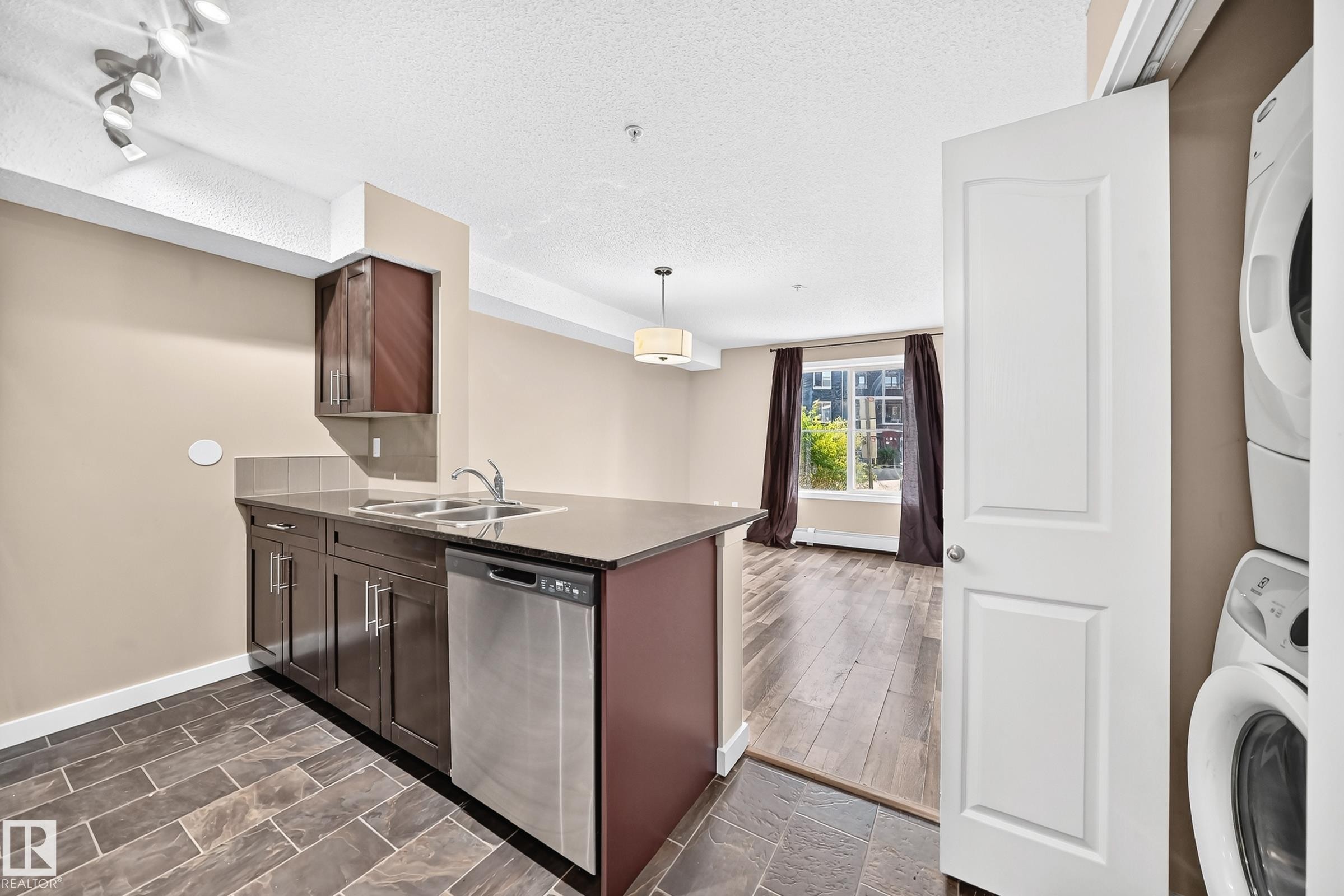 #109 1070 Mcconachie Bv Nw, Edmonton, AB