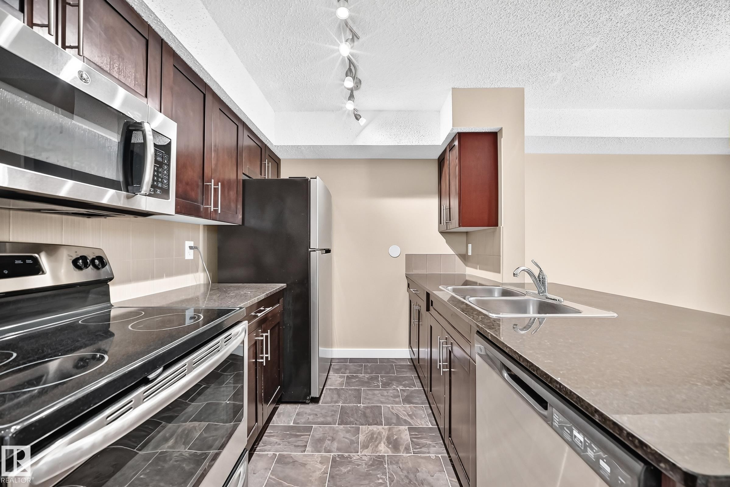 #109 1070 Mcconachie Bv Nw, Edmonton, AB