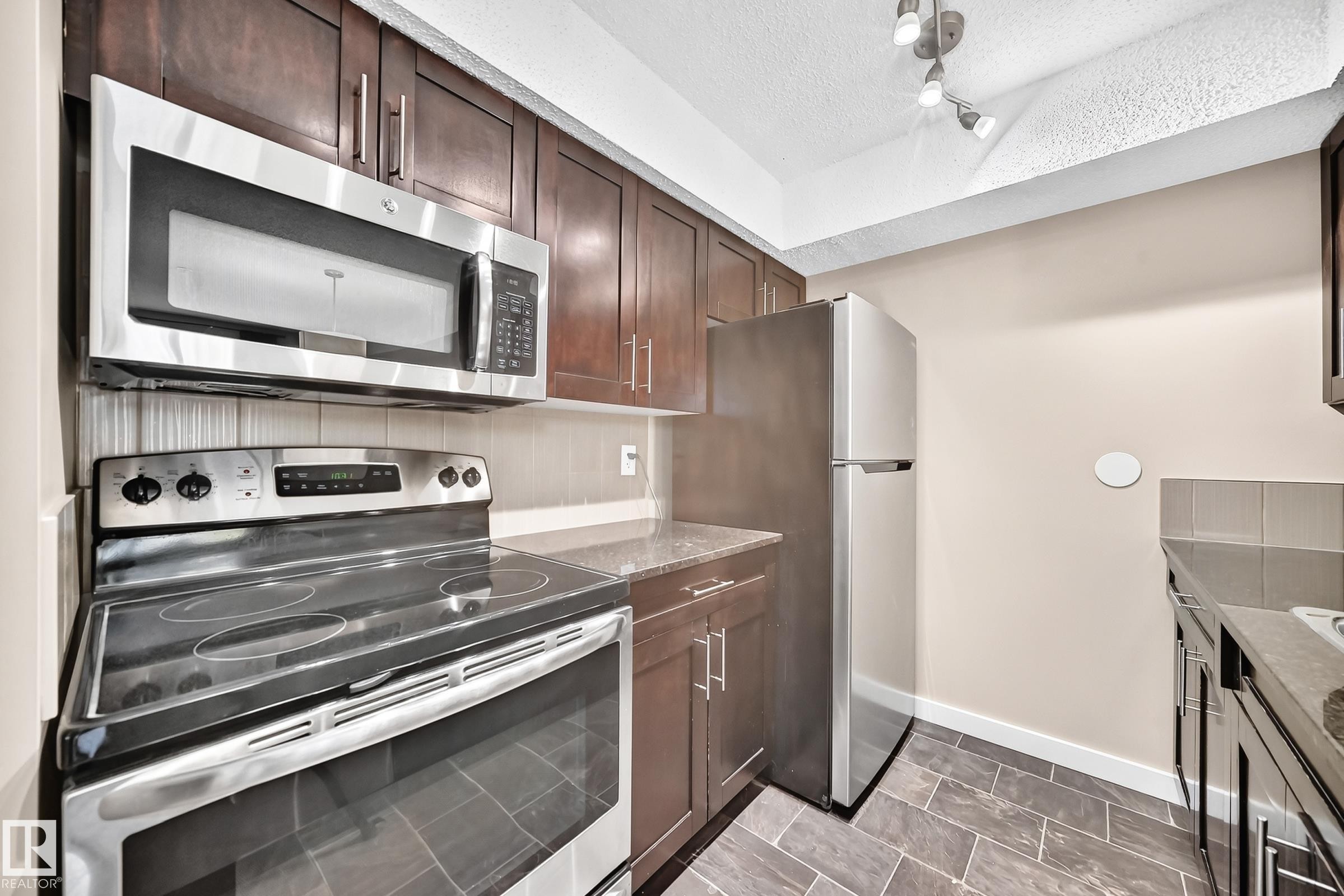 #109 1070 Mcconachie Bv Nw, Edmonton, AB