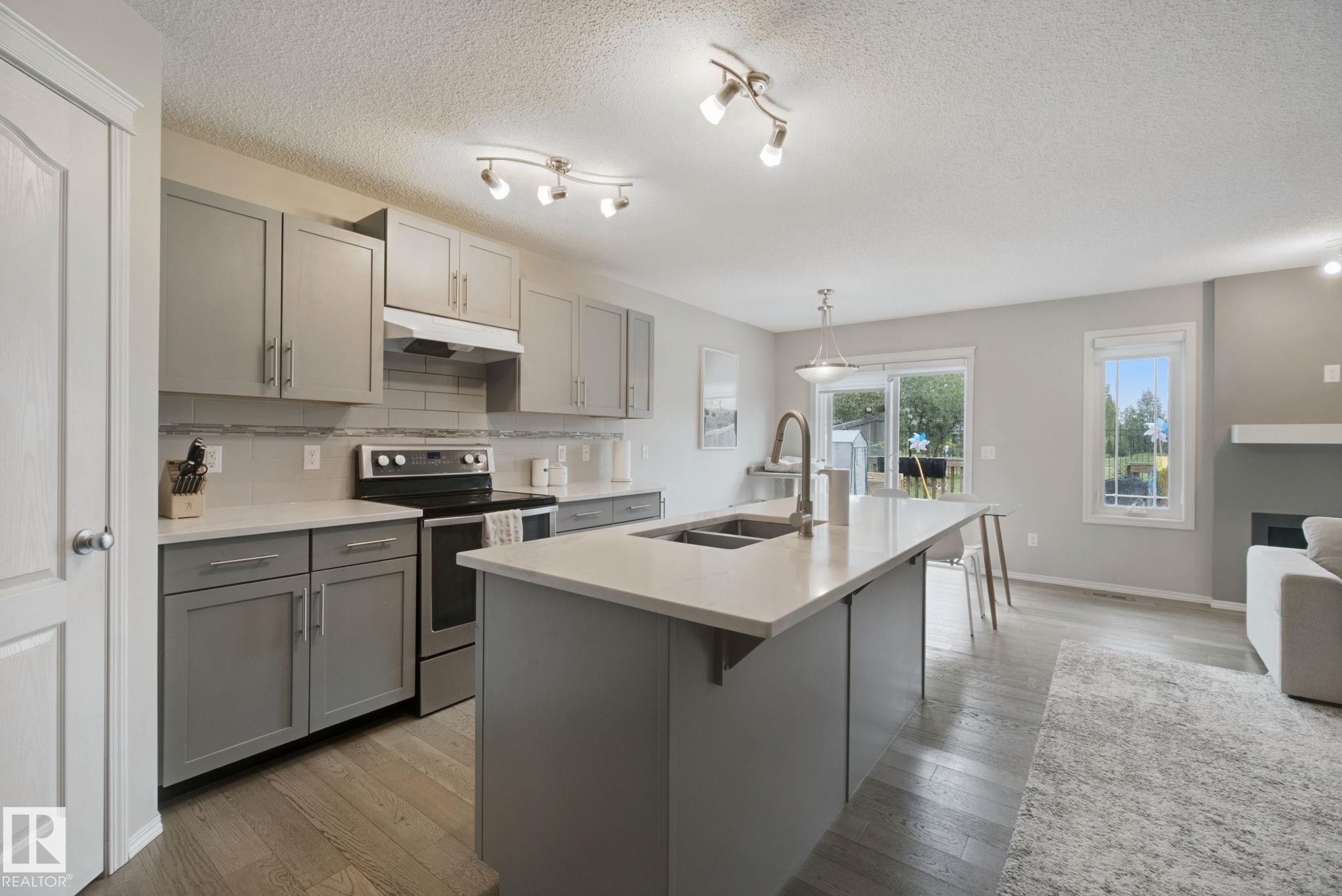 735 176 Street Sw, Edmonton, AB
