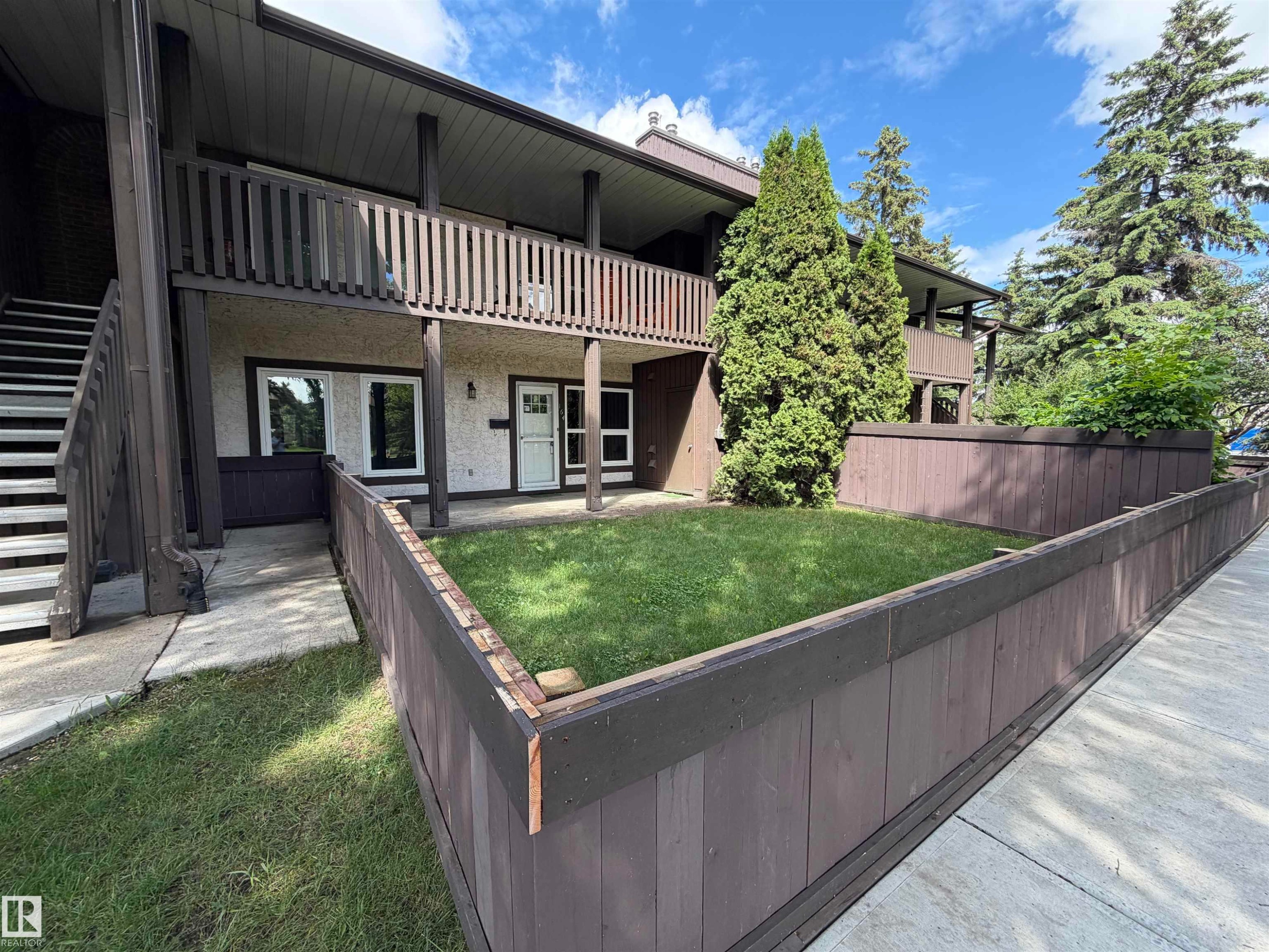 164 Surrey Gardens Nw, Edmonton, AB - Outdoor