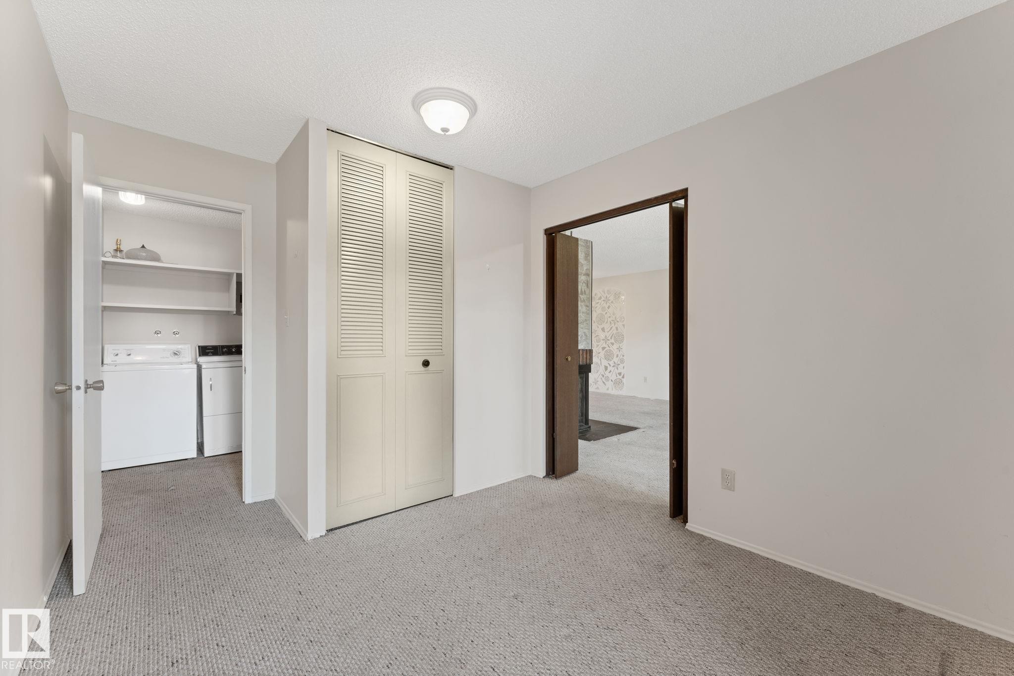 164 Surrey Gardens Nw, Edmonton, AB - Indoor