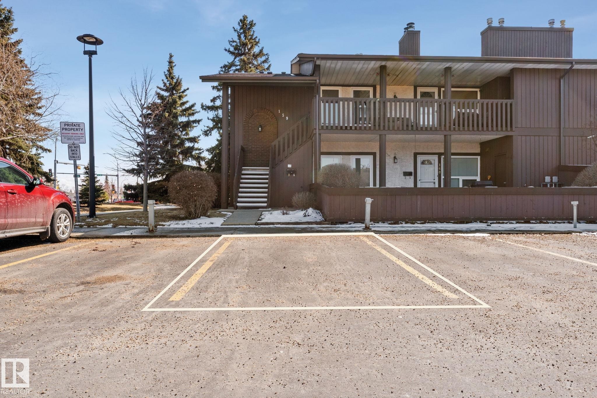 164 Surrey Gardens Nw, Edmonton, AB - Outdoor