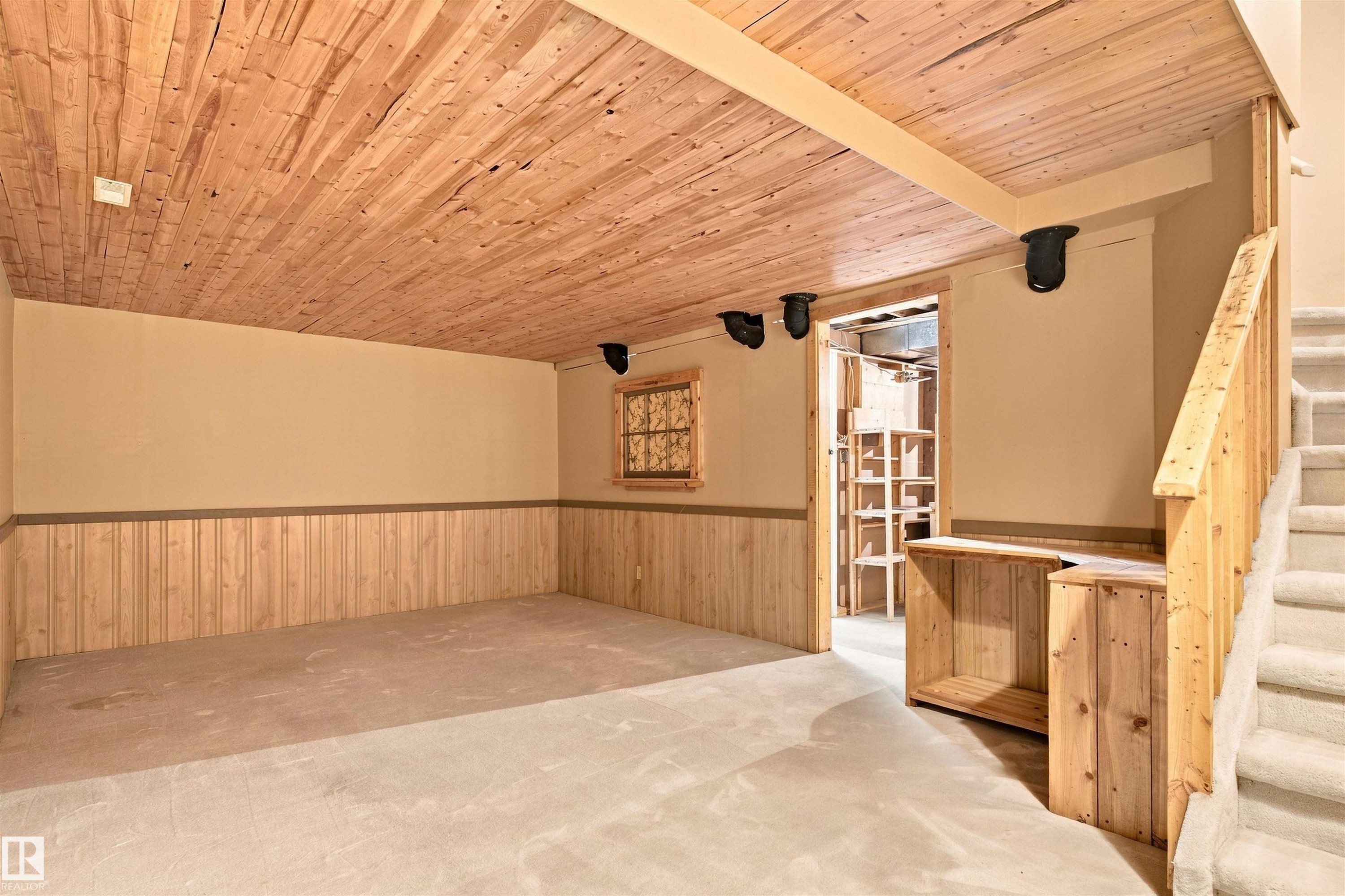 #1 3311 58 St Nw, Edmonton, AB - Indoor Photo Showing Other Room