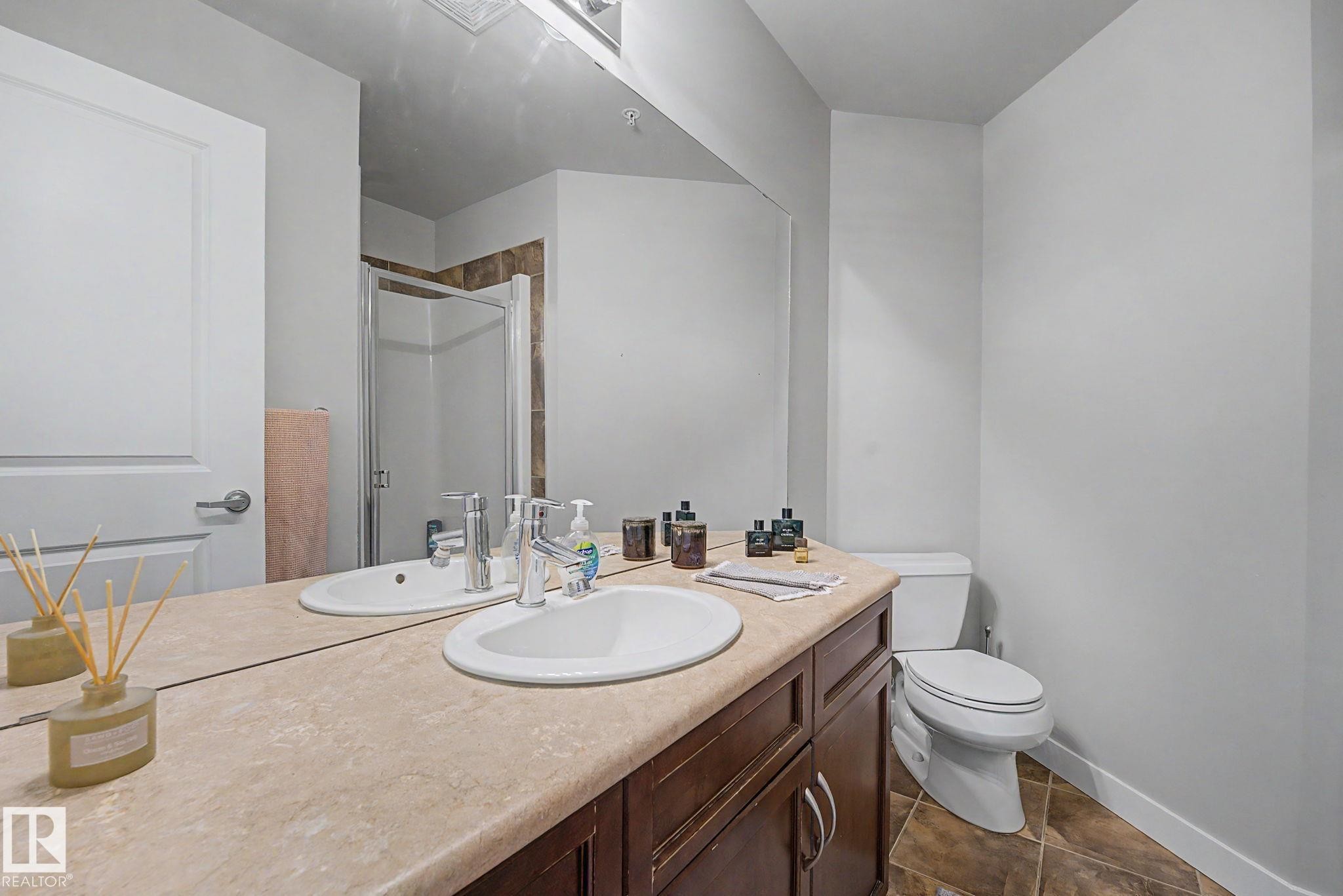 #307 7907 109 St Nw, Edmonton, AB - Indoor Photo Showing Bathroom
