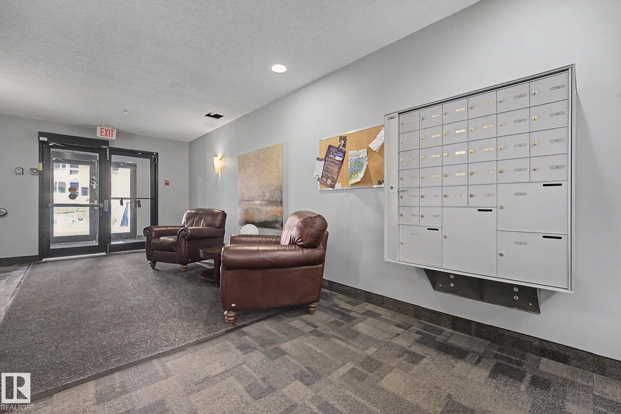 #307 7907 109 St Nw, Edmonton, AB - Indoor Photo Showing Other Room