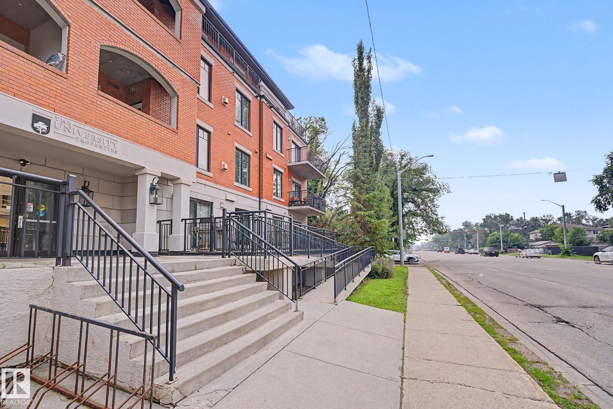 #307 7907 109 St Nw, Edmonton, AB - Outdoor