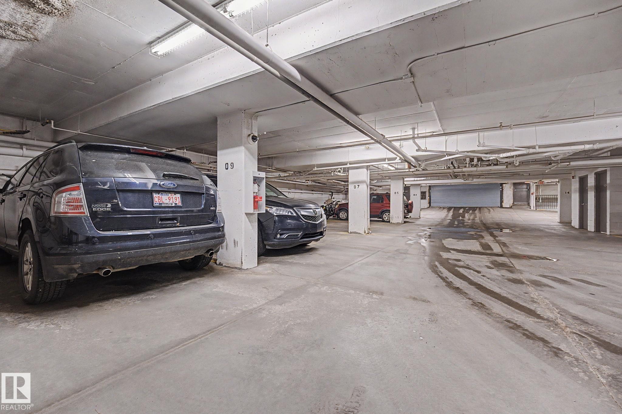 #307 7907 109 St Nw, Edmonton, AB - Indoor Photo Showing Garage